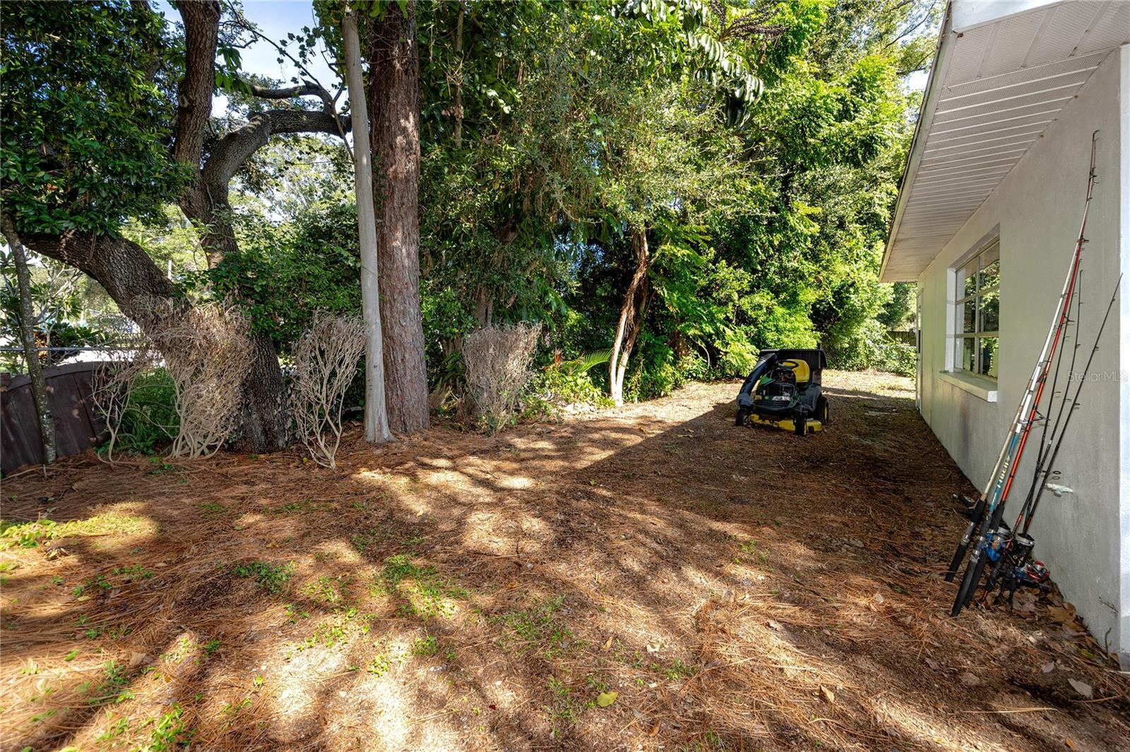 332 ACROPOLIS DR — photo 45
