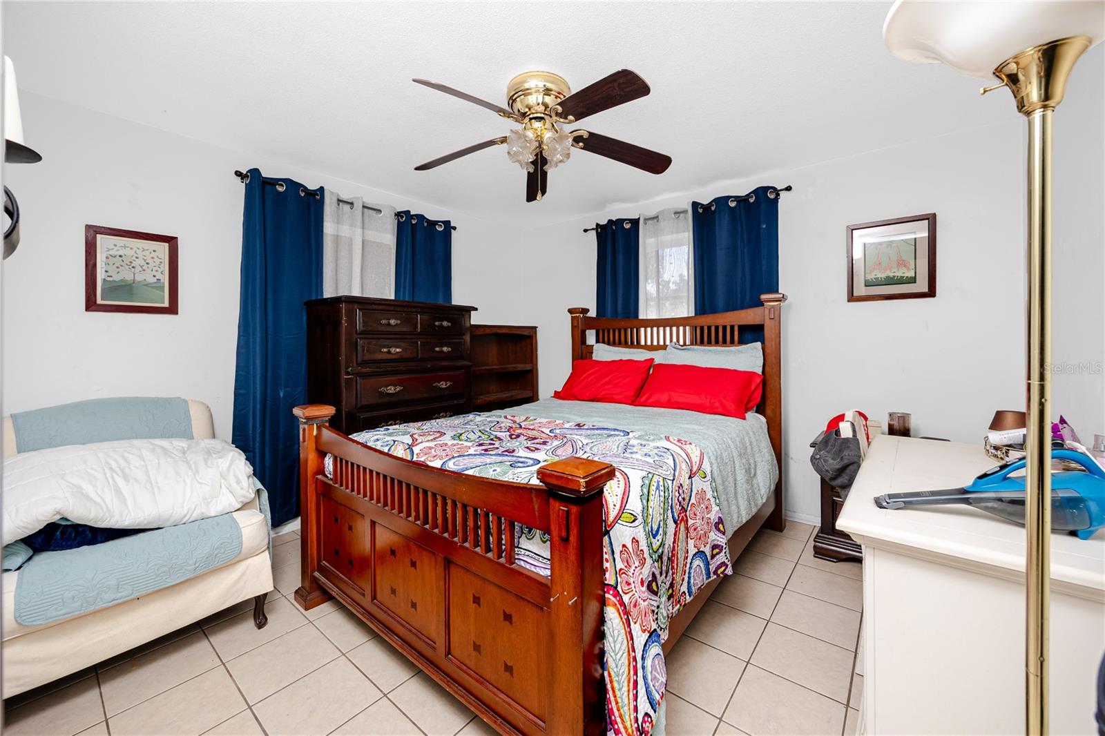 332 ACROPOLIS DR — photo 37