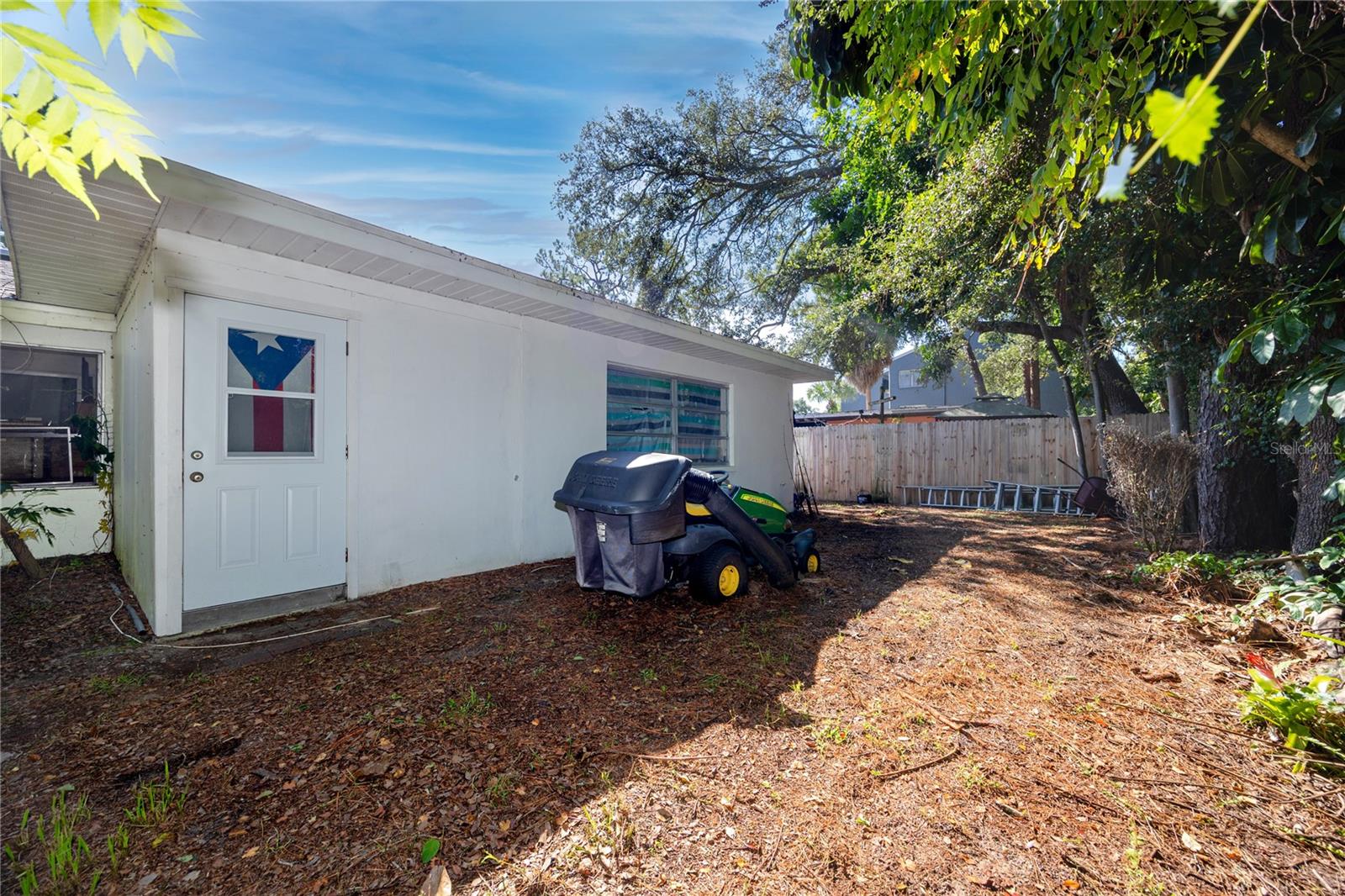332 ACROPOLIS DR — photo 43