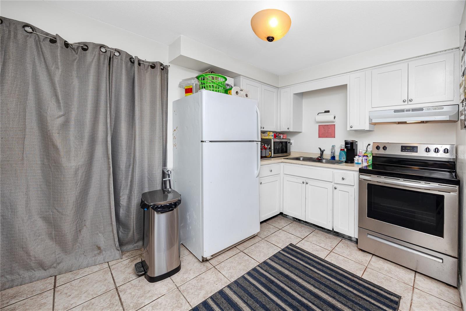 332 ACROPOLIS DR — photo 31