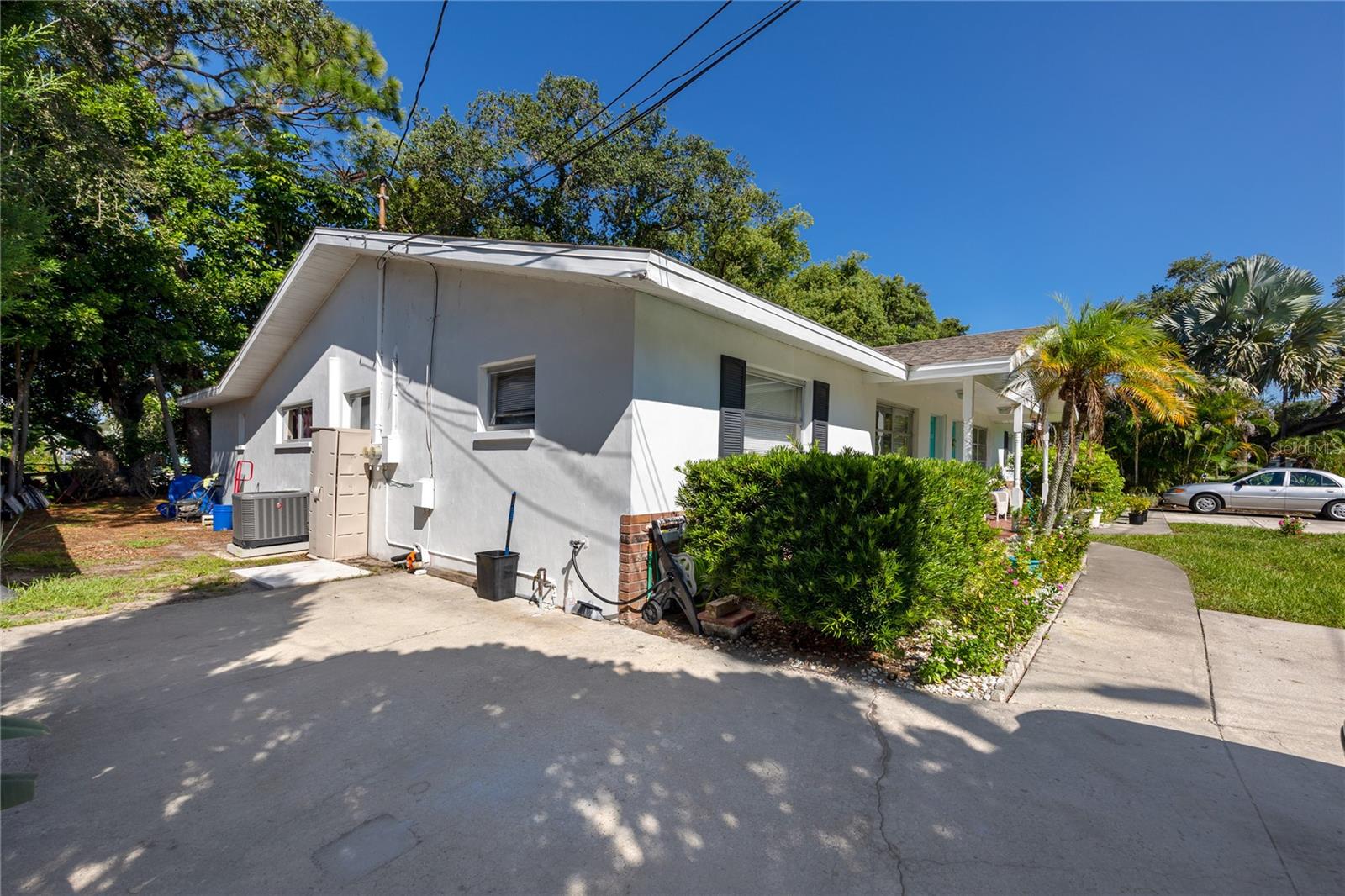 332 ACROPOLIS DR — photo 22