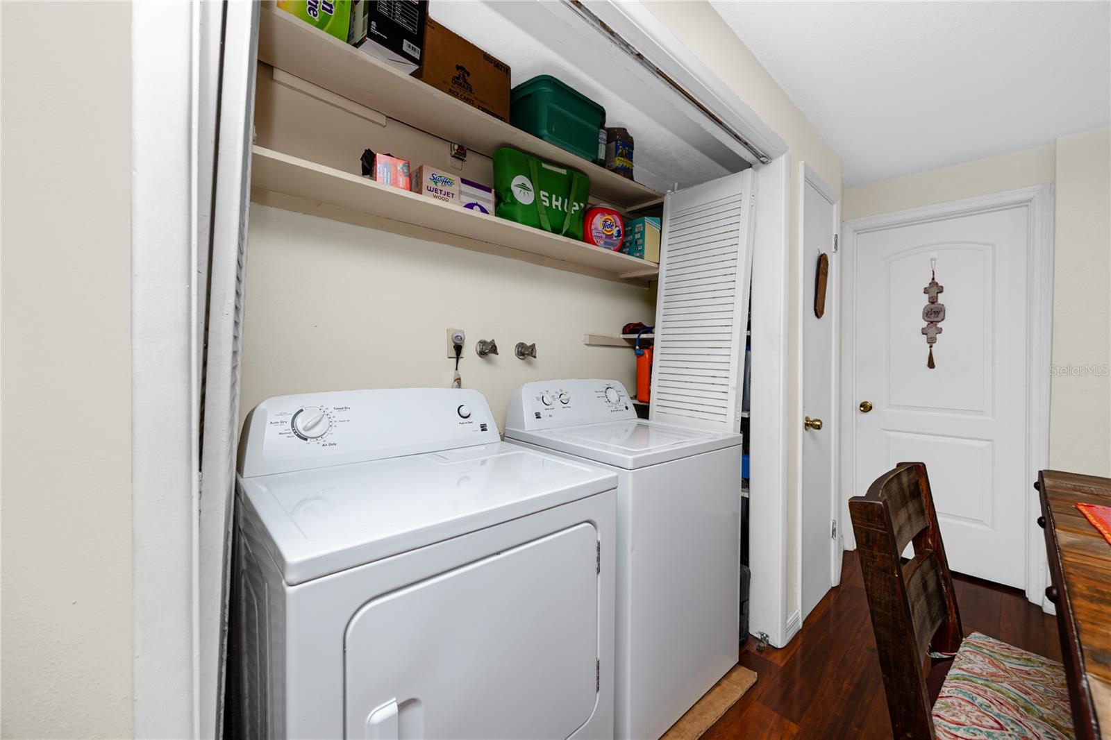 332 ACROPOLIS DR — photo 18
