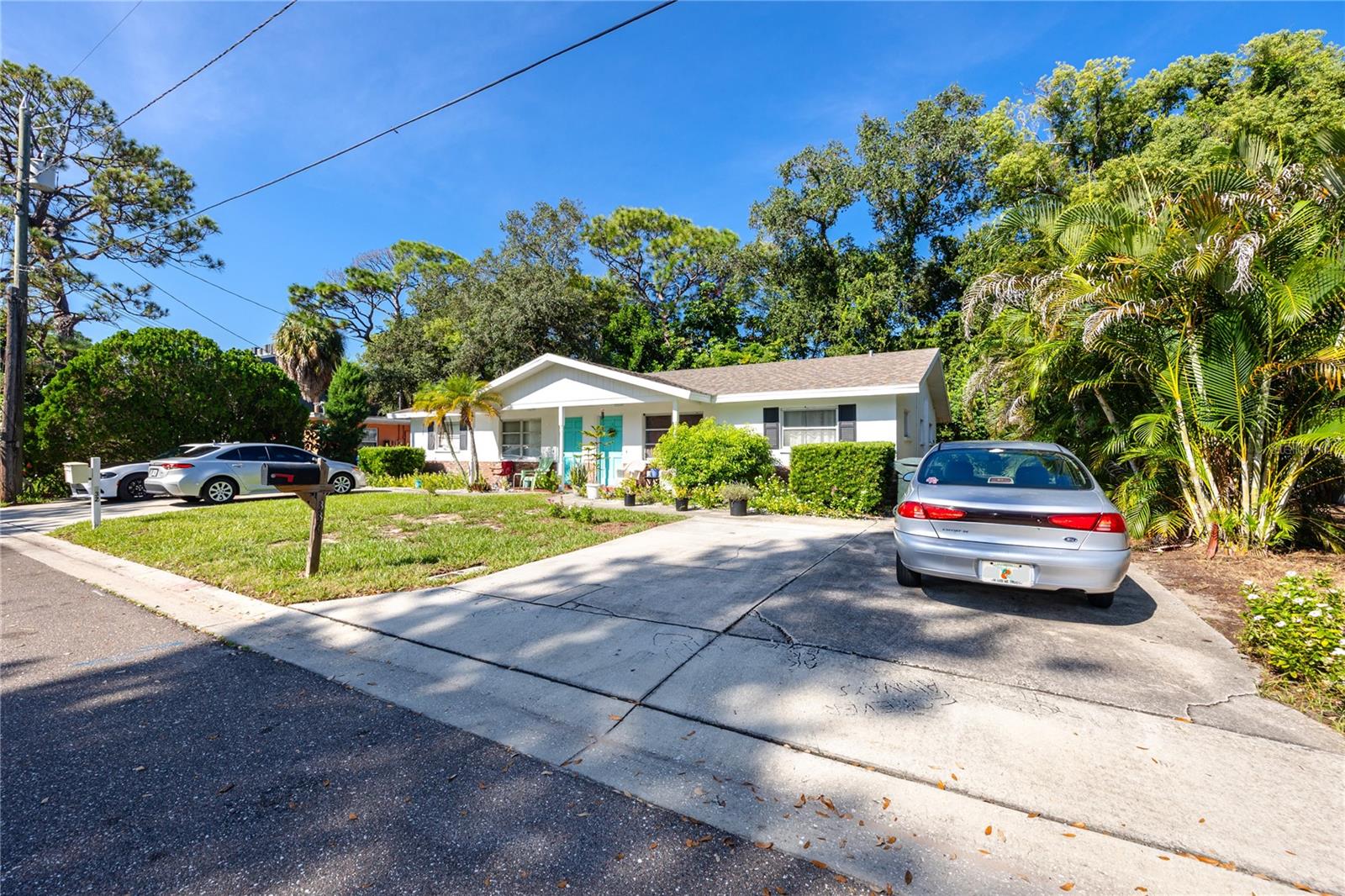 332 ACROPOLIS DR — photo 26