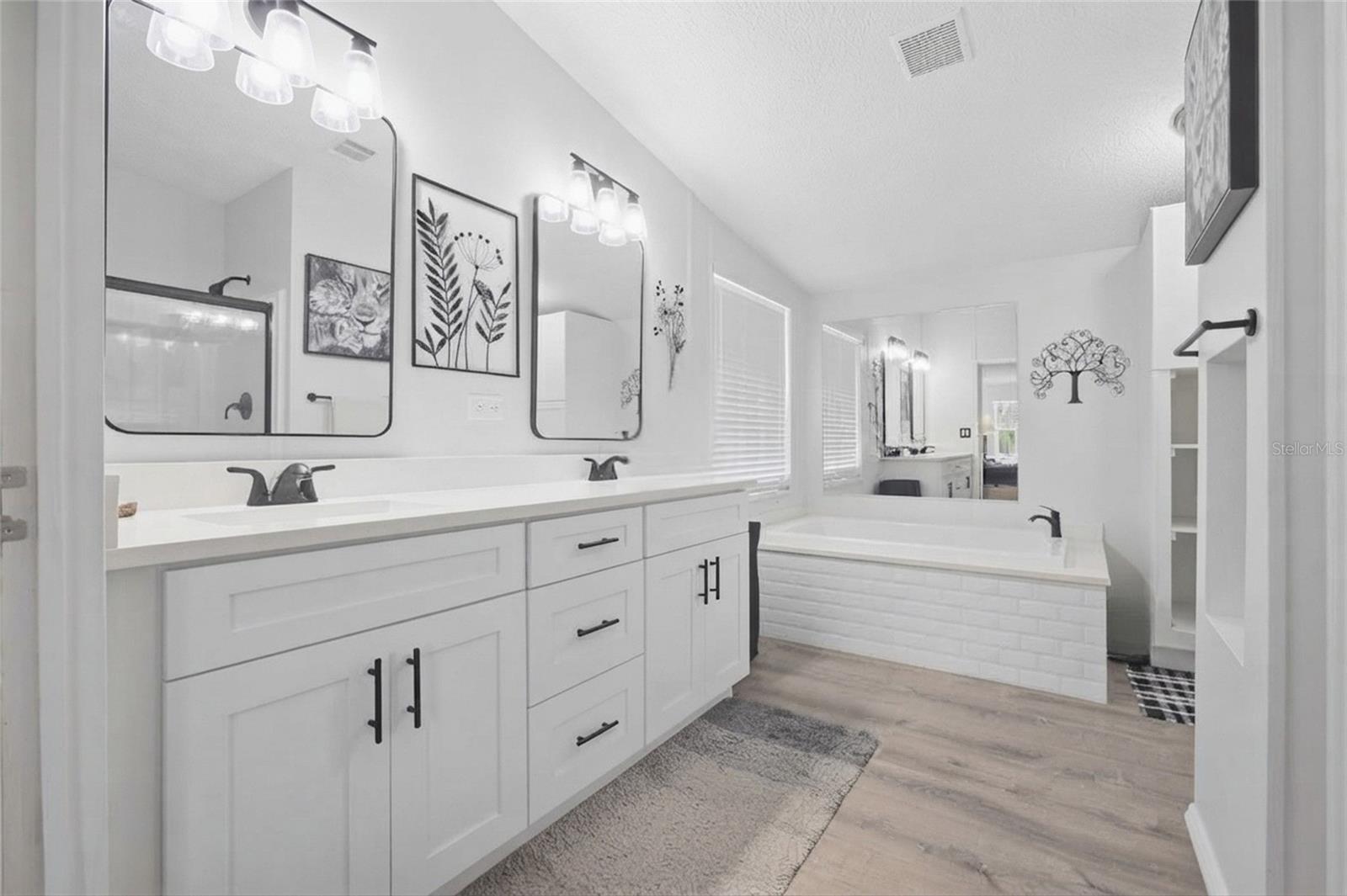 7338 TIMBER CREST LN — photo 13