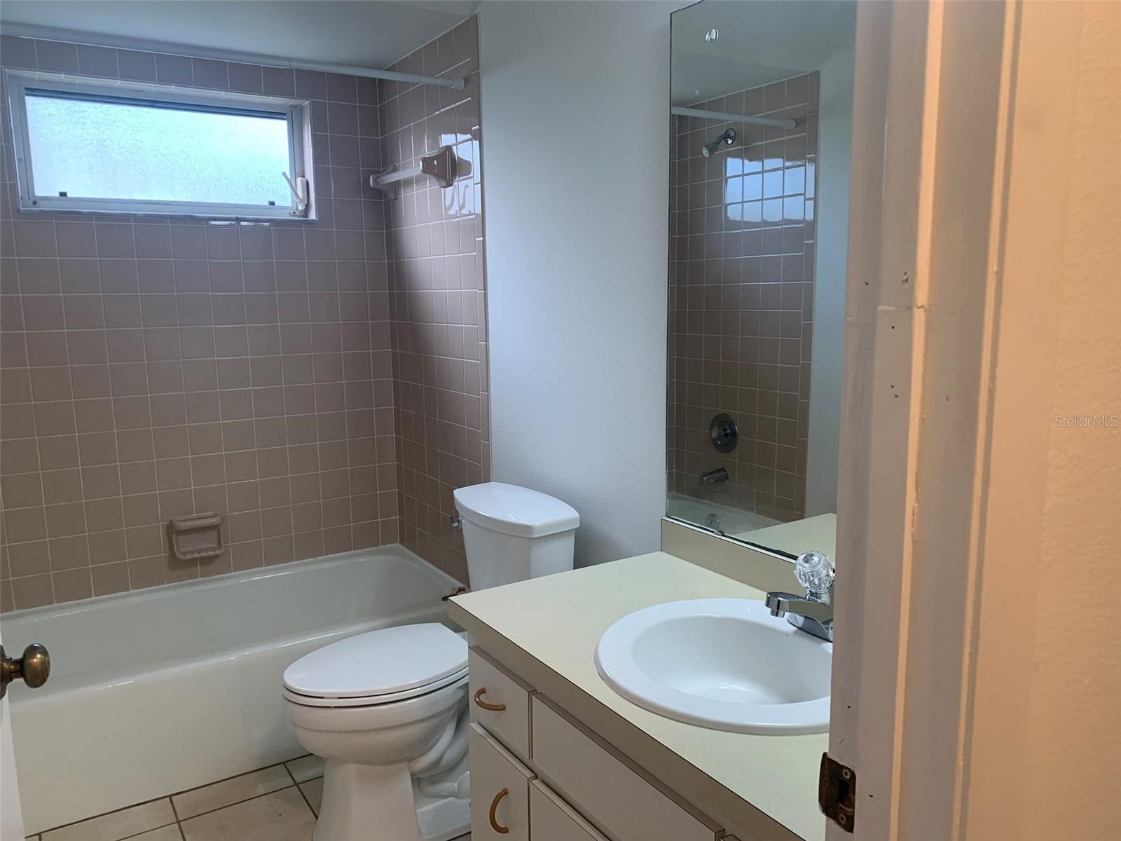 640 HARVEY ST — photo 10