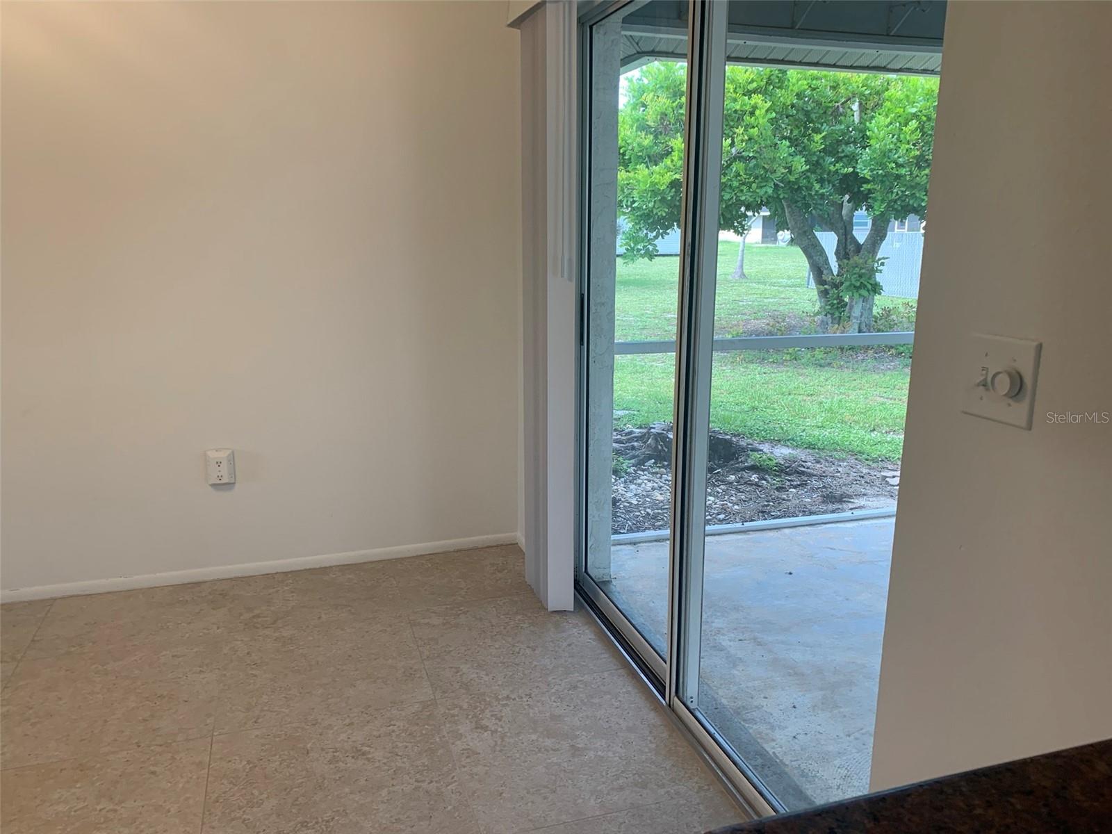 640 HARVEY ST — photo 3