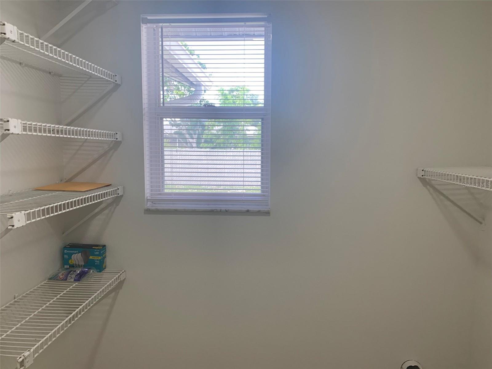 640 HARVEY ST — photo 7