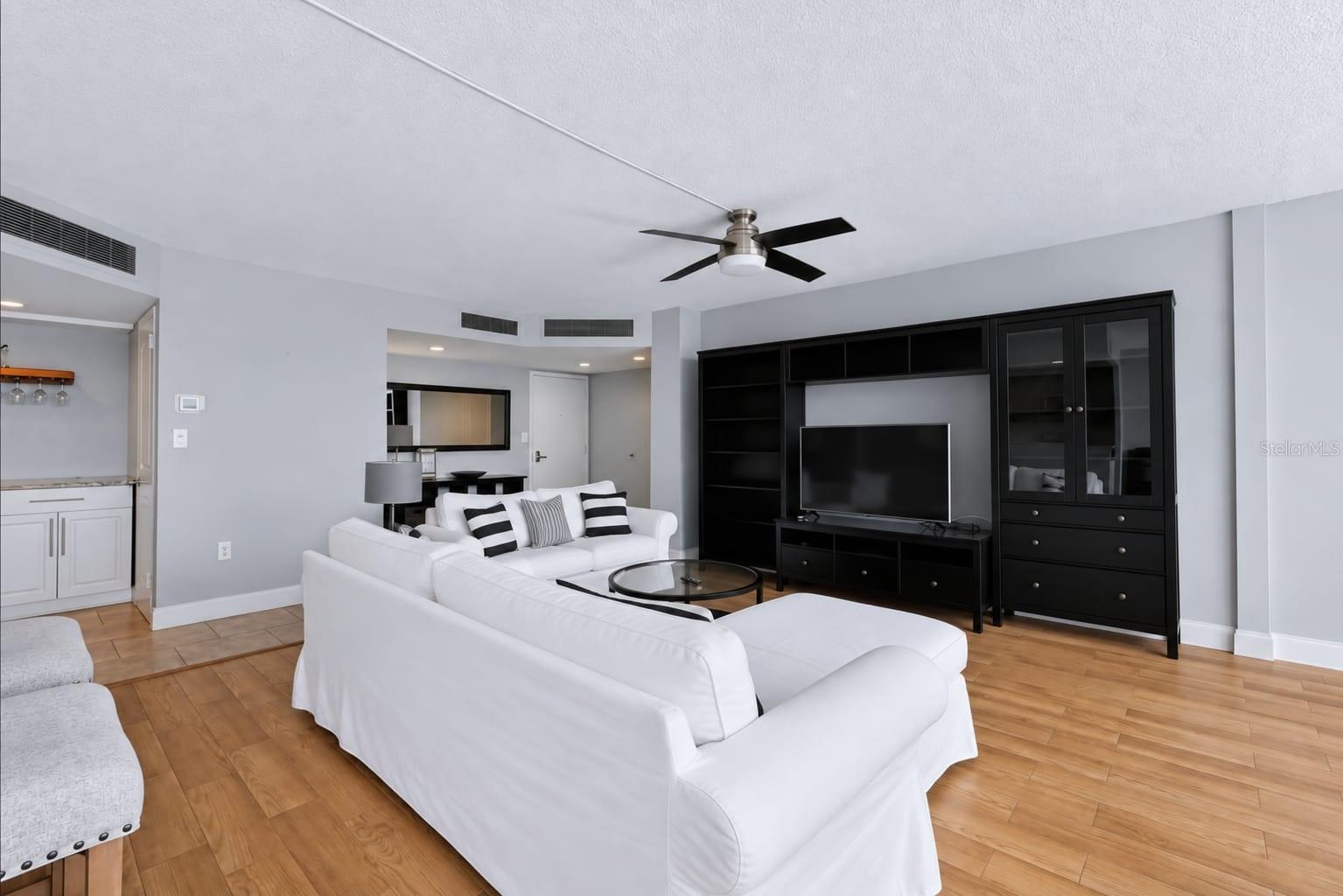 644 ISLAND WAY #406 — photo 5