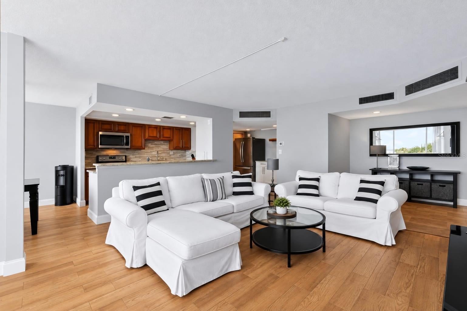 644 ISLAND WAY #406 — photo 4