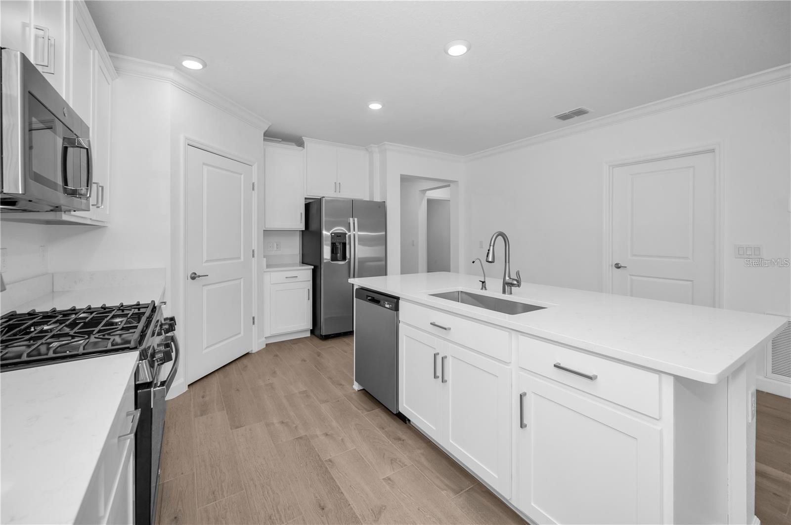 17432 HOLLY WELL AVE — photo 14