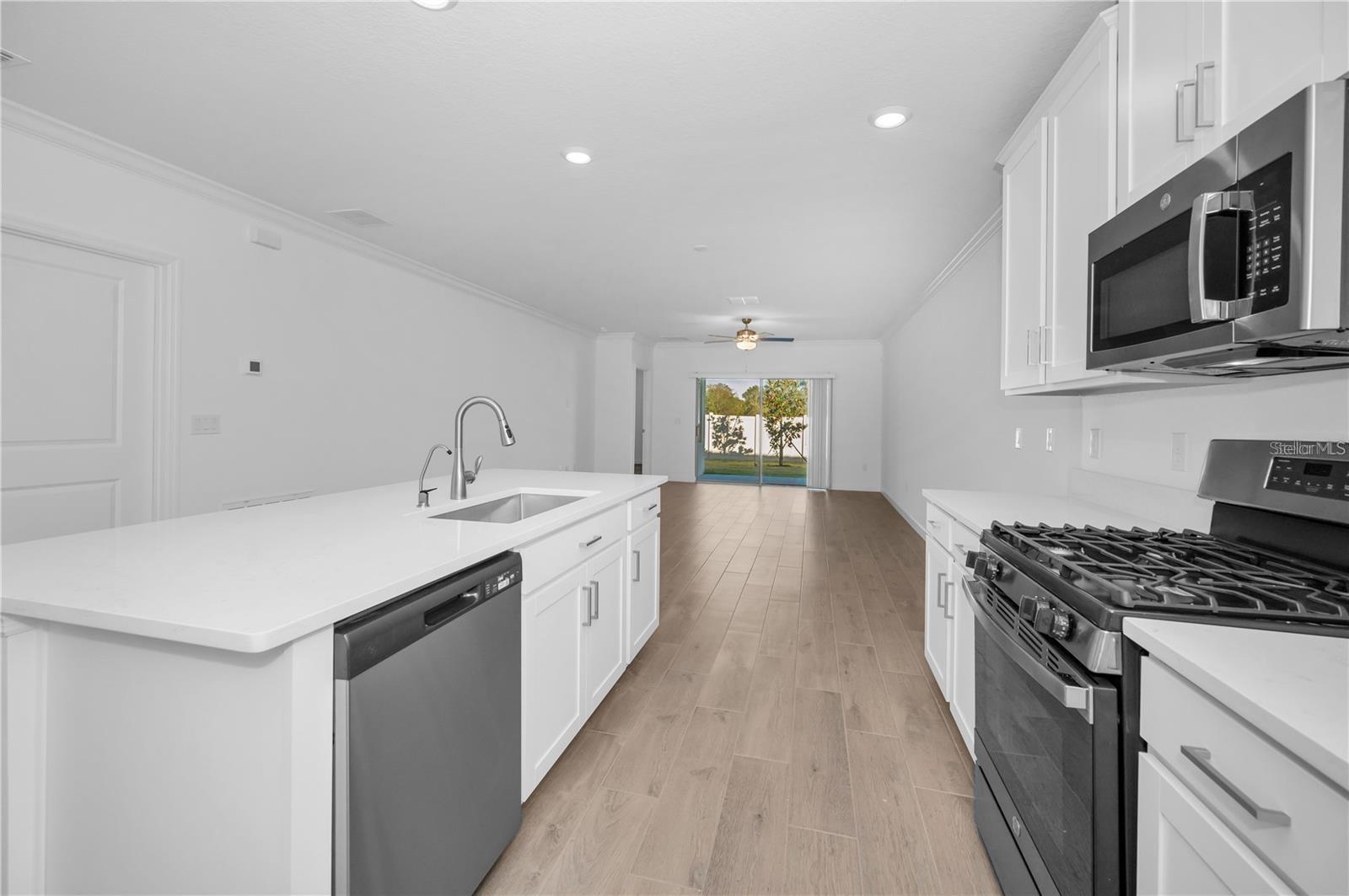 17432 HOLLY WELL AVE — photo 17