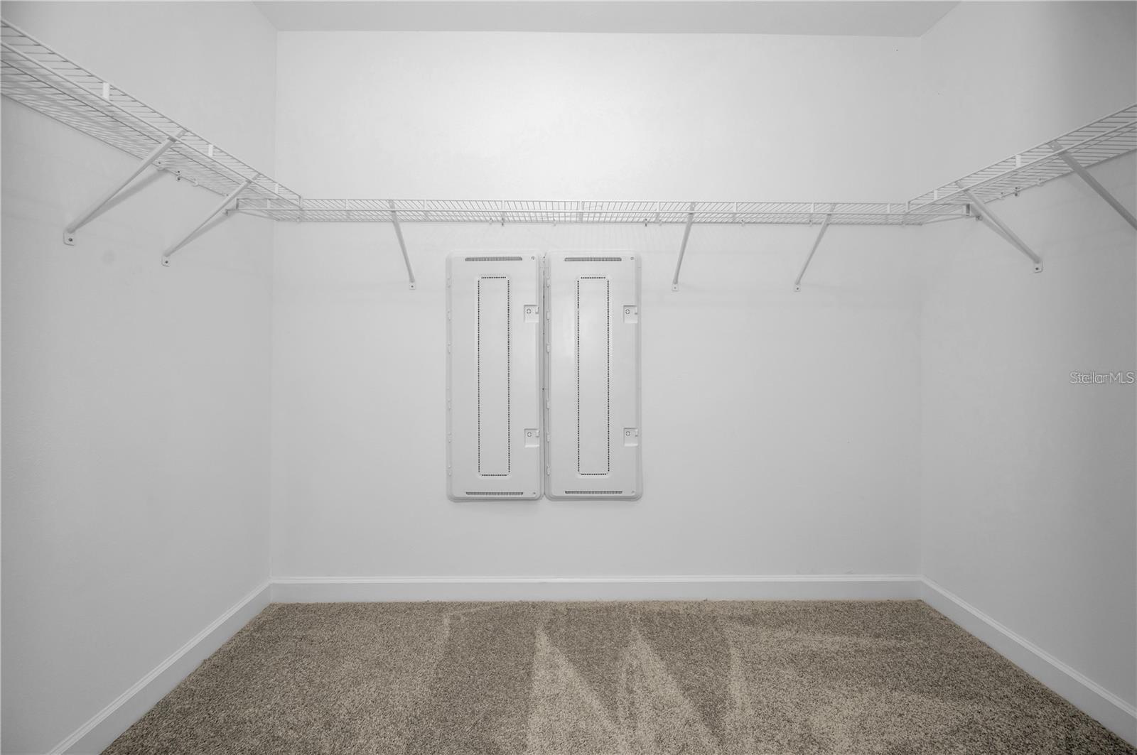 17432 HOLLY WELL AVE — photo 31
