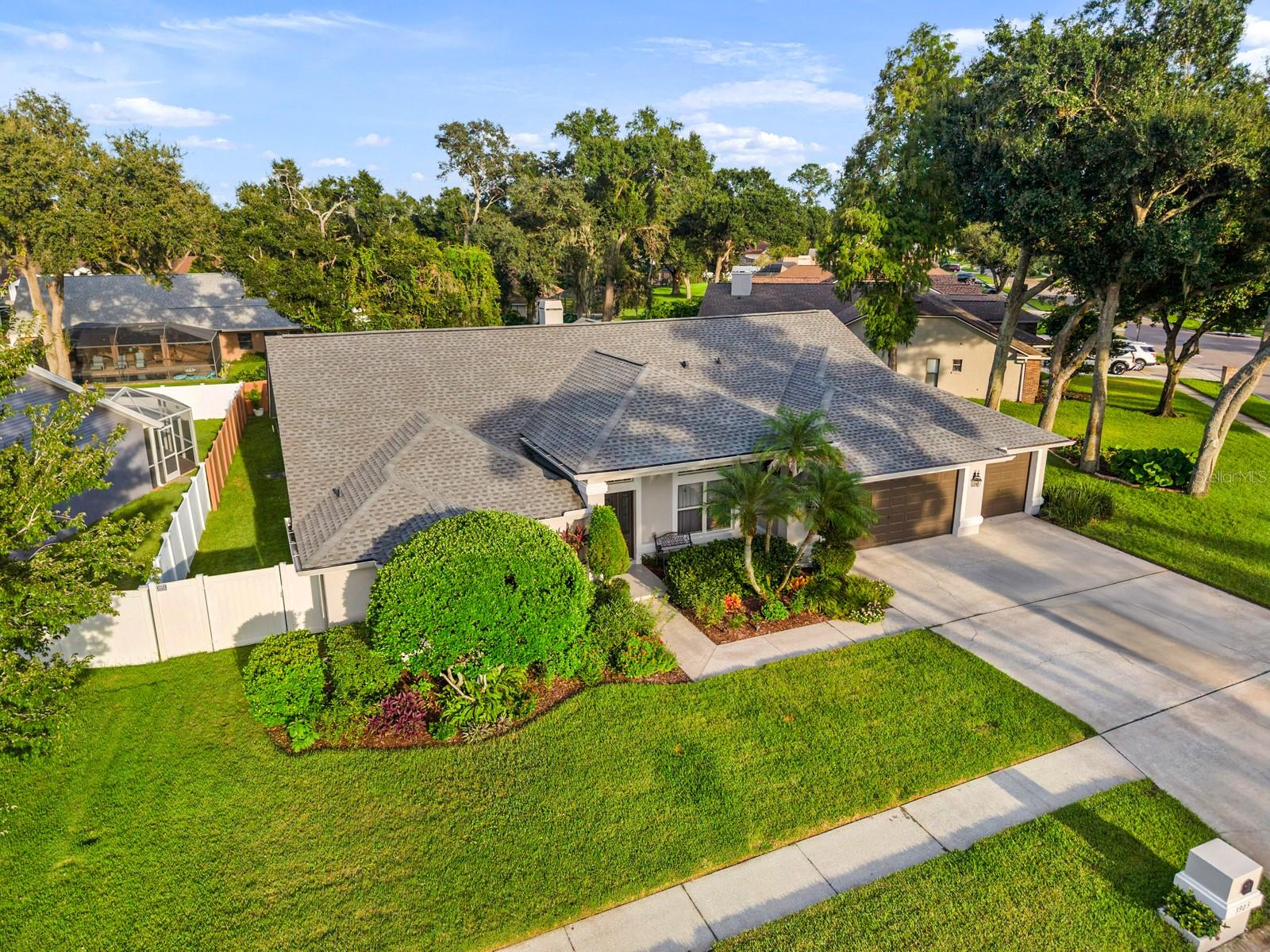 3905 NORTHRIDGE DR — photo 2