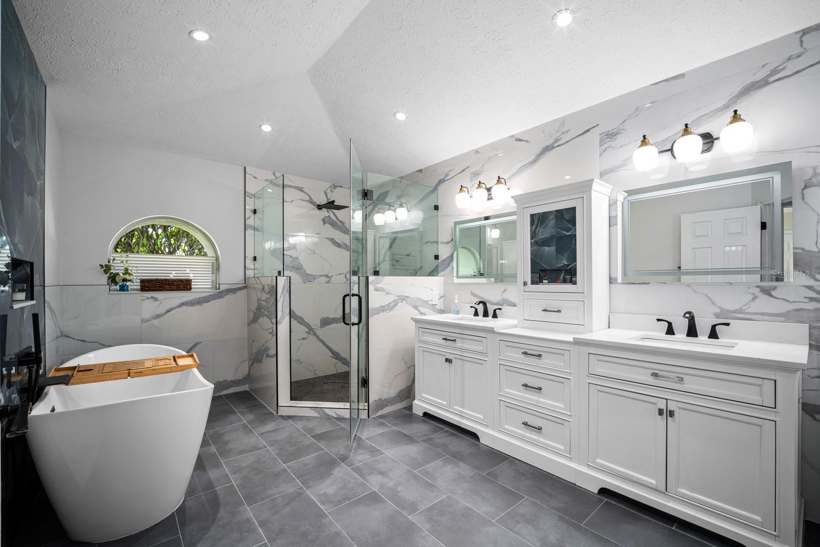 3905 NORTHRIDGE DR — photo 25