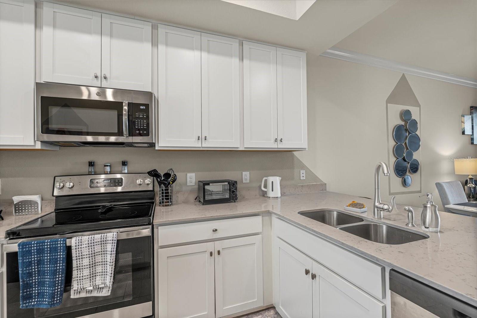 17810 GAWTHROP DR #304 — photo 8