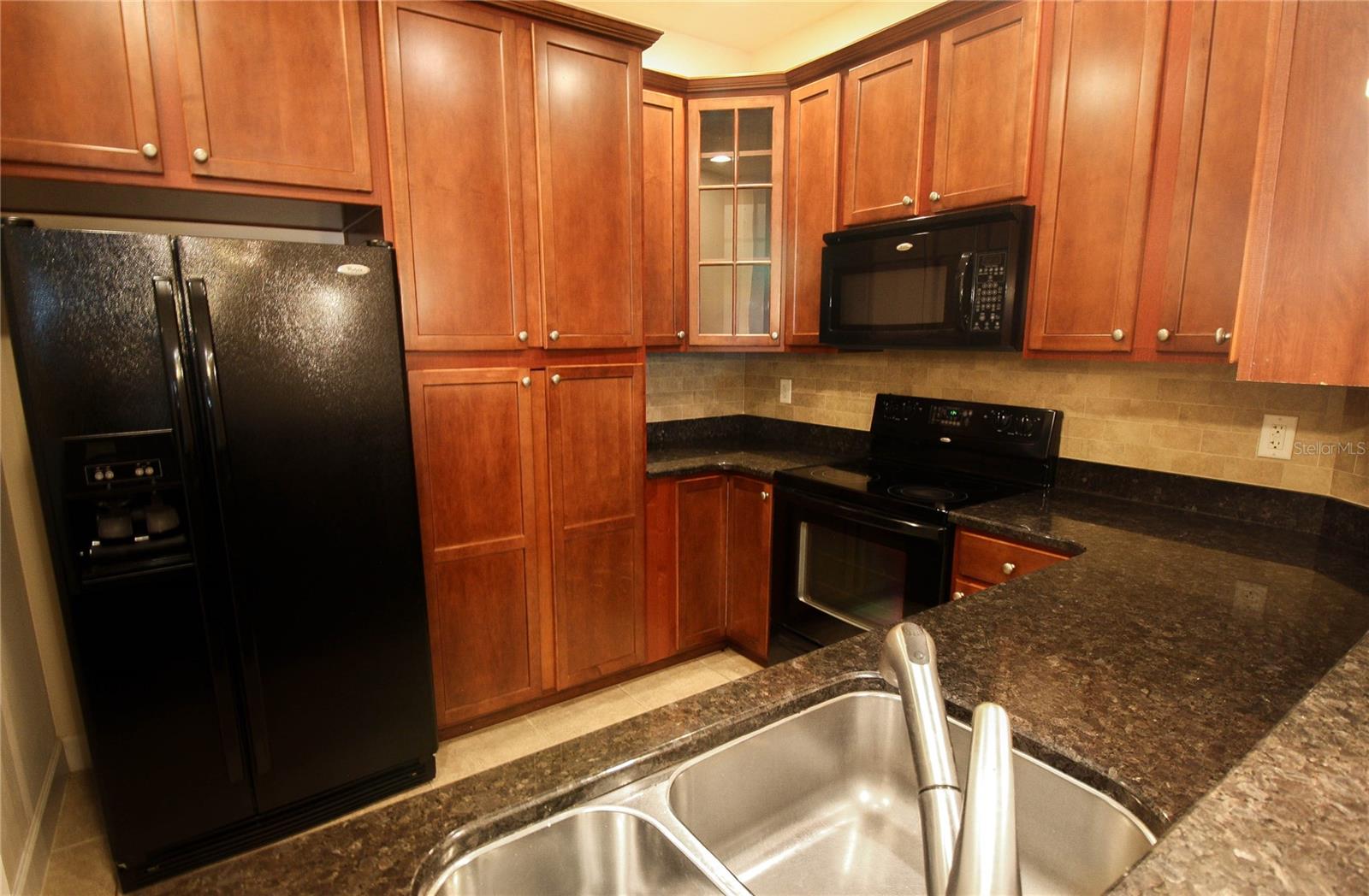 7936 LIMESTONE LN #7936 — photo 4