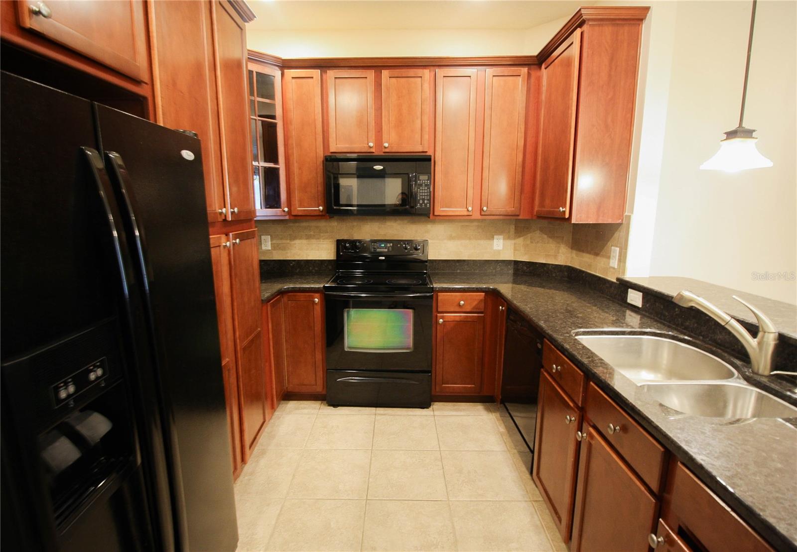 7936 LIMESTONE LN #7936 — photo 3