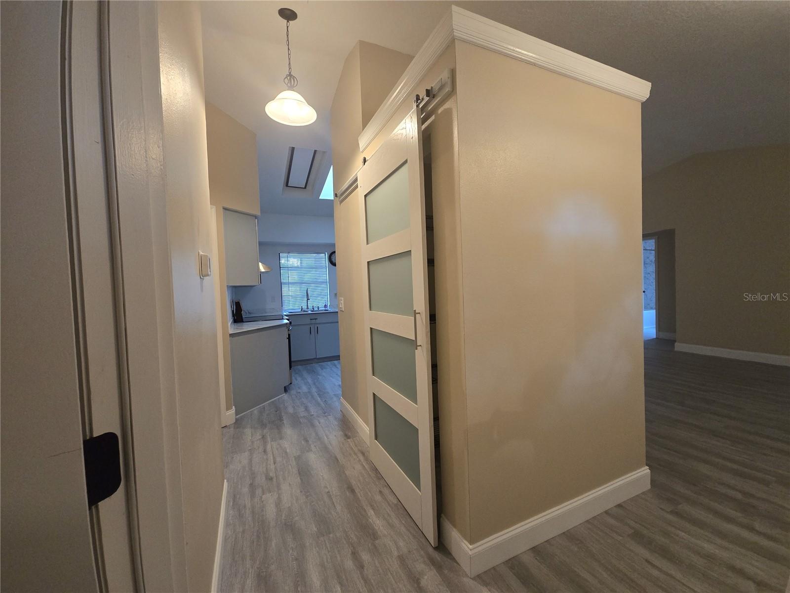 8211 MATTHEW DR — photo 14