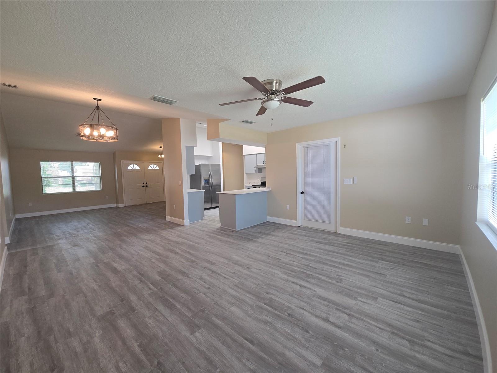 8211 MATTHEW DR — photo 19