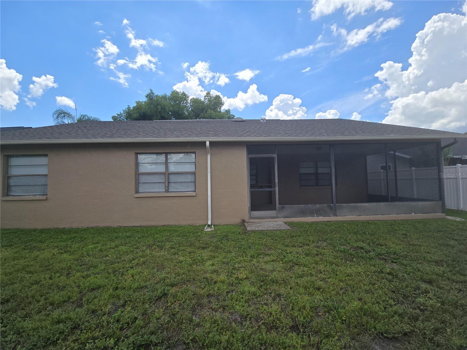 8211 MATTHEW DR — photo 33