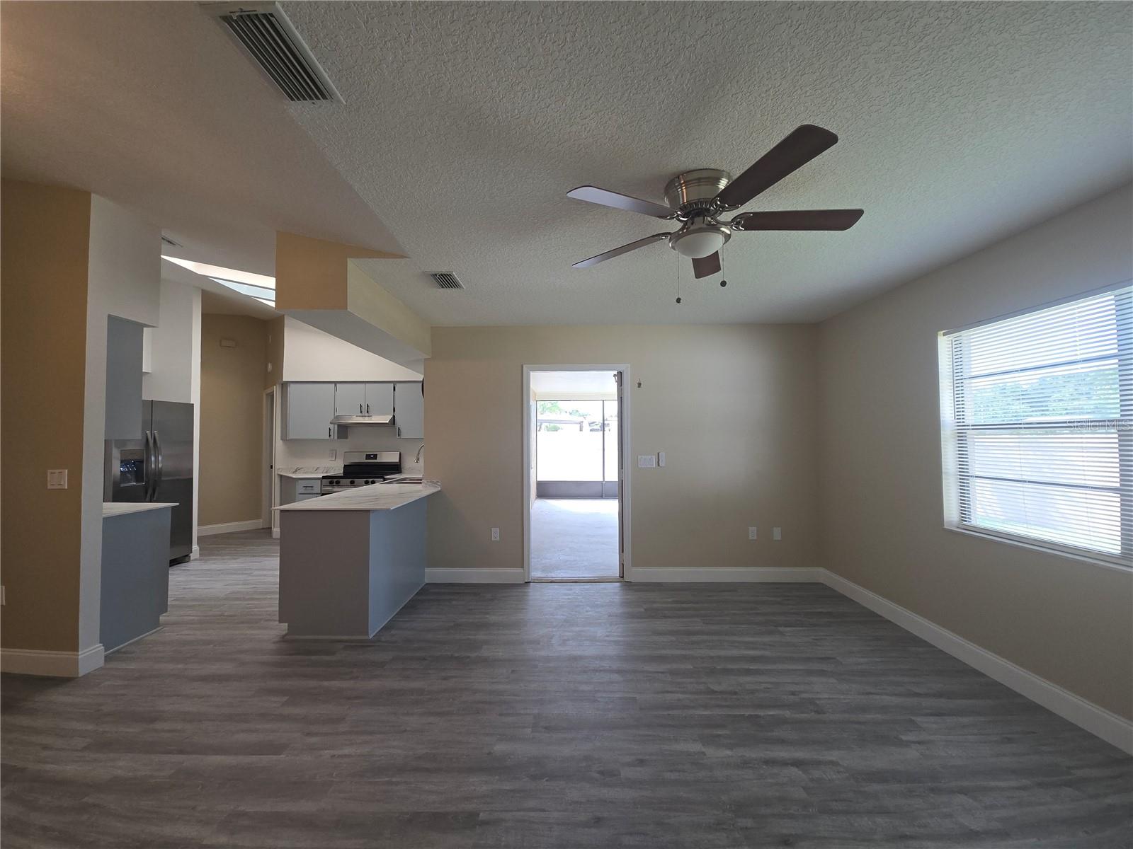 8211 MATTHEW DR — photo 20
