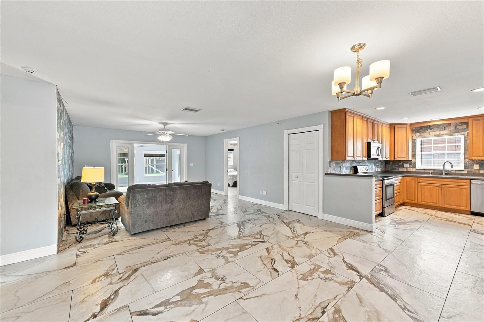 2520 FAWN CT — photo 18