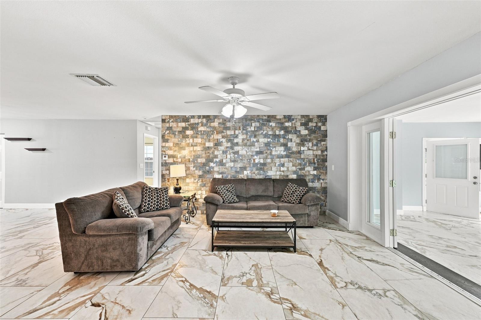 2520 FAWN CT — photo 23