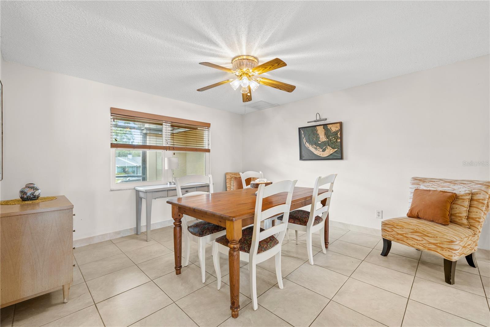 390 MERAVAN CT — photo 24