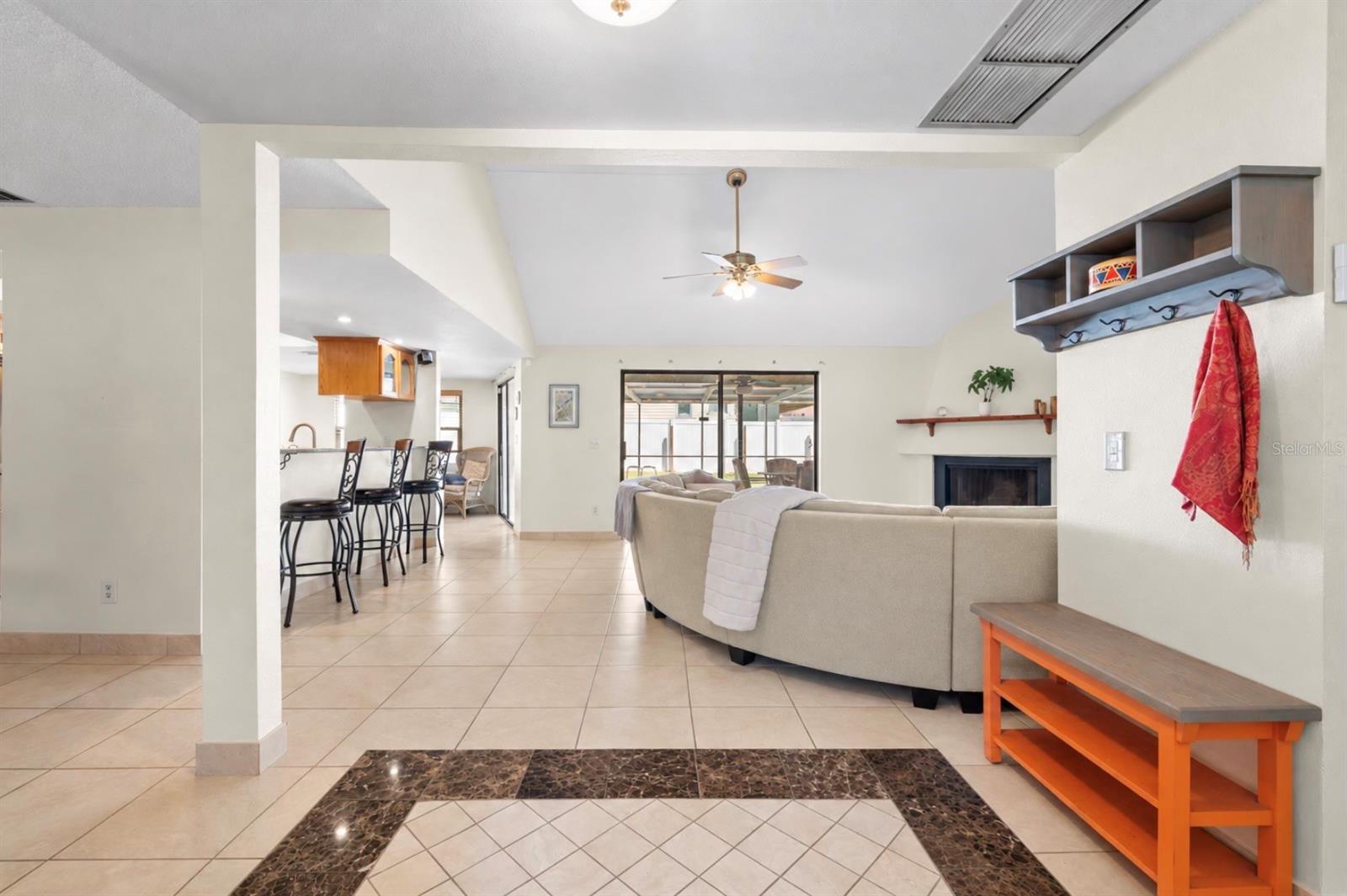 390 MERAVAN CT — photo 10