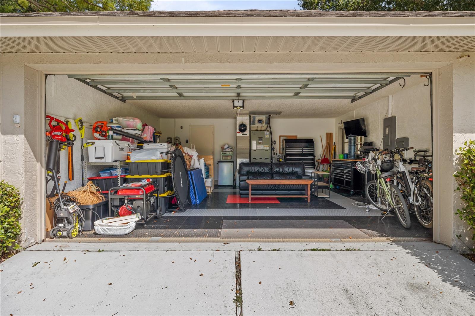 390 MERAVAN CT — photo 52