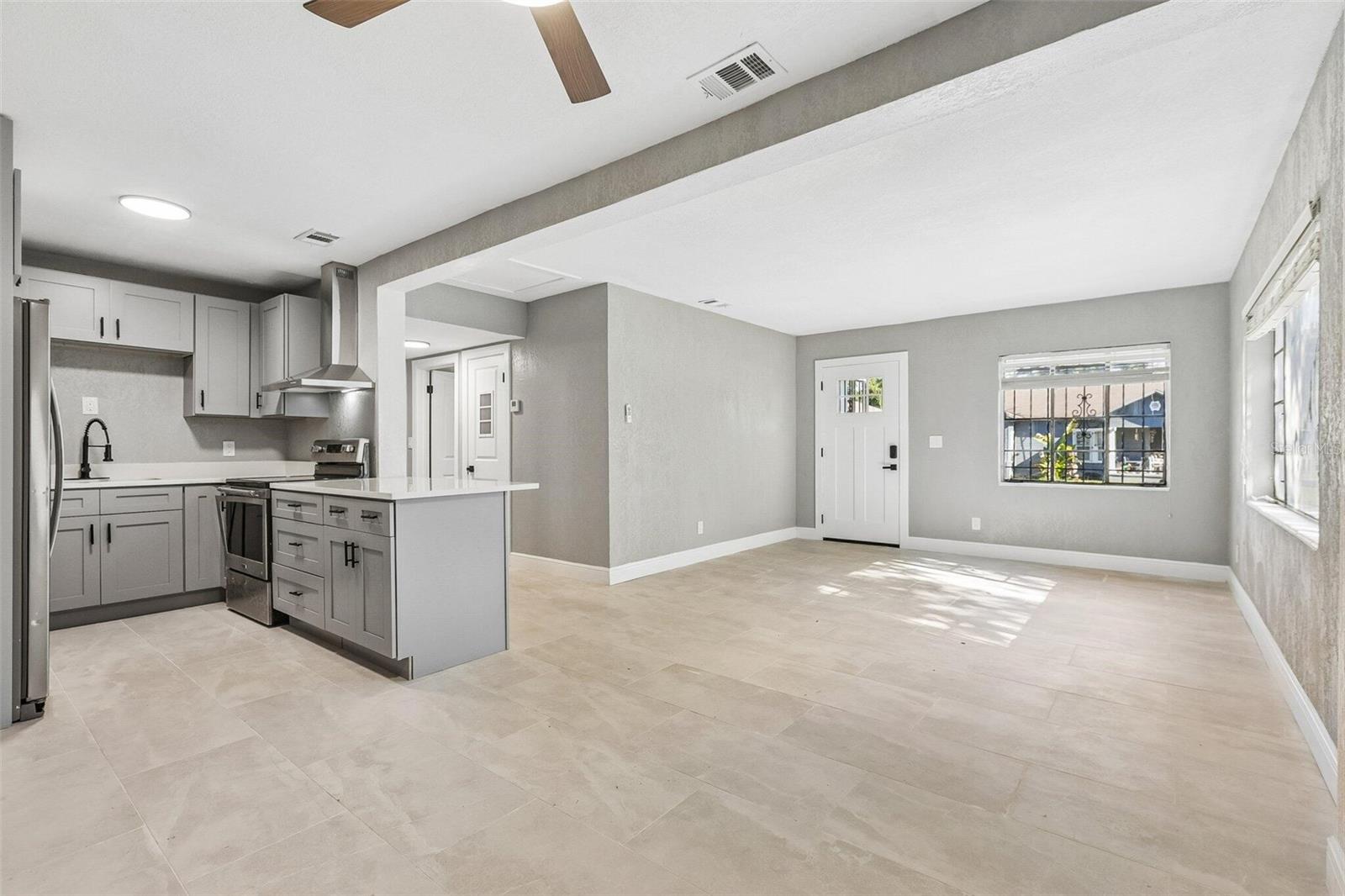 2217 MALLORY AVE — photo 10