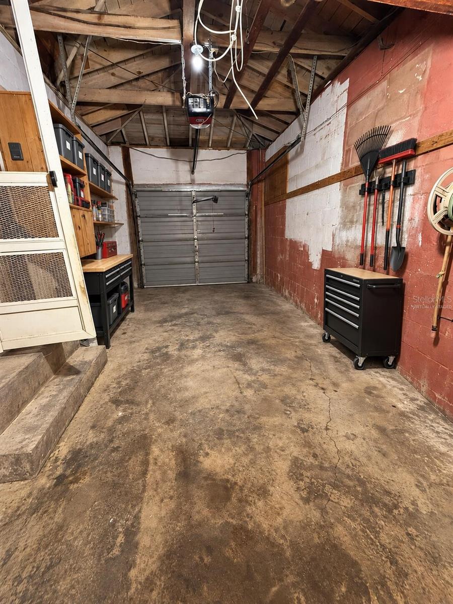 2217 MALLORY AVE — photo 35