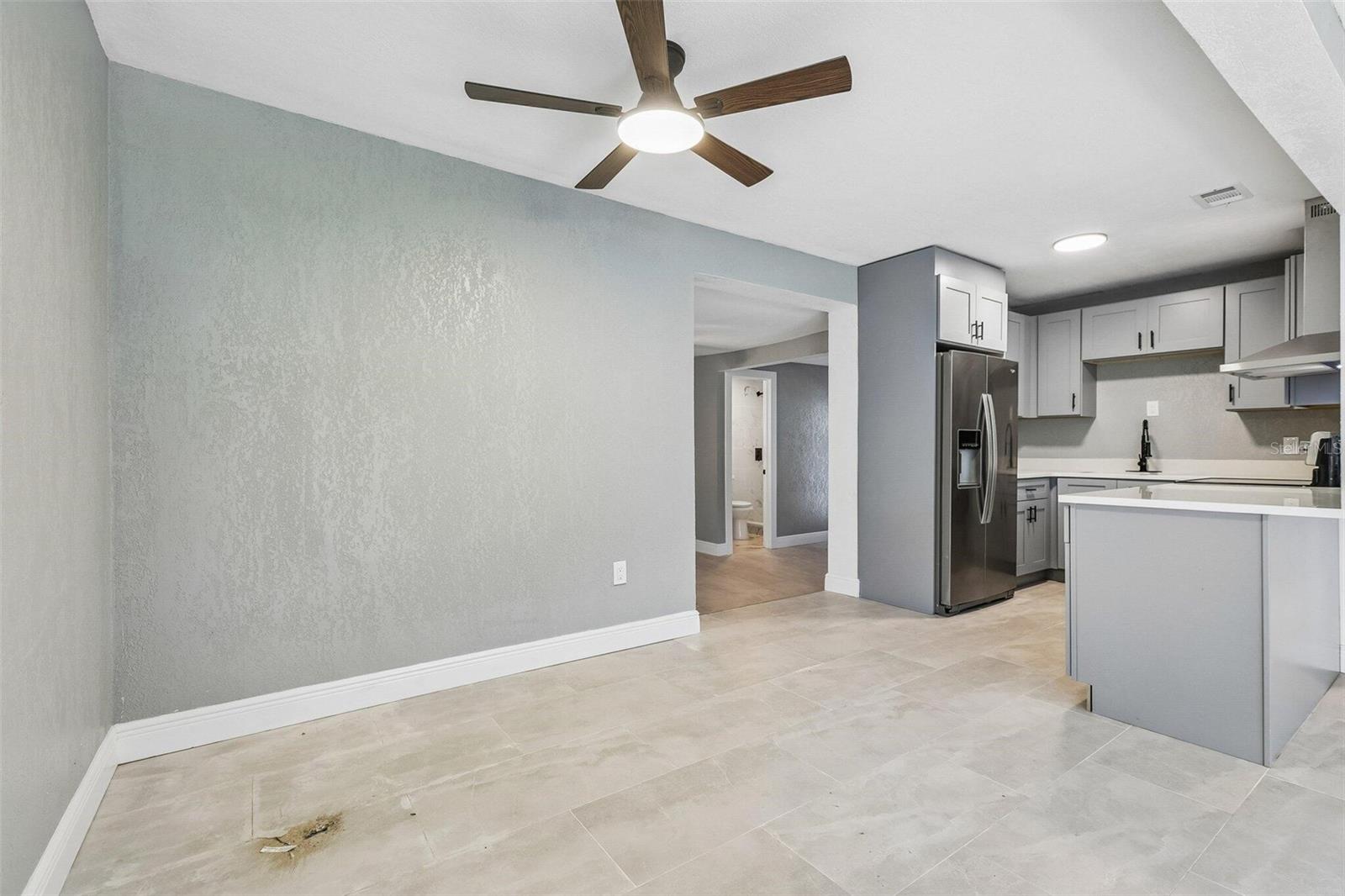 2217 MALLORY AVE — photo 9