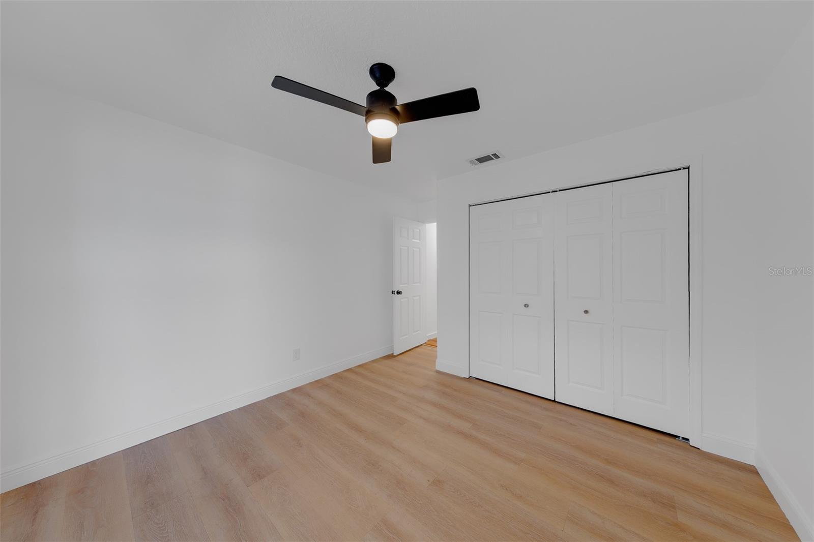 2709 WINDING WAY — photo 34