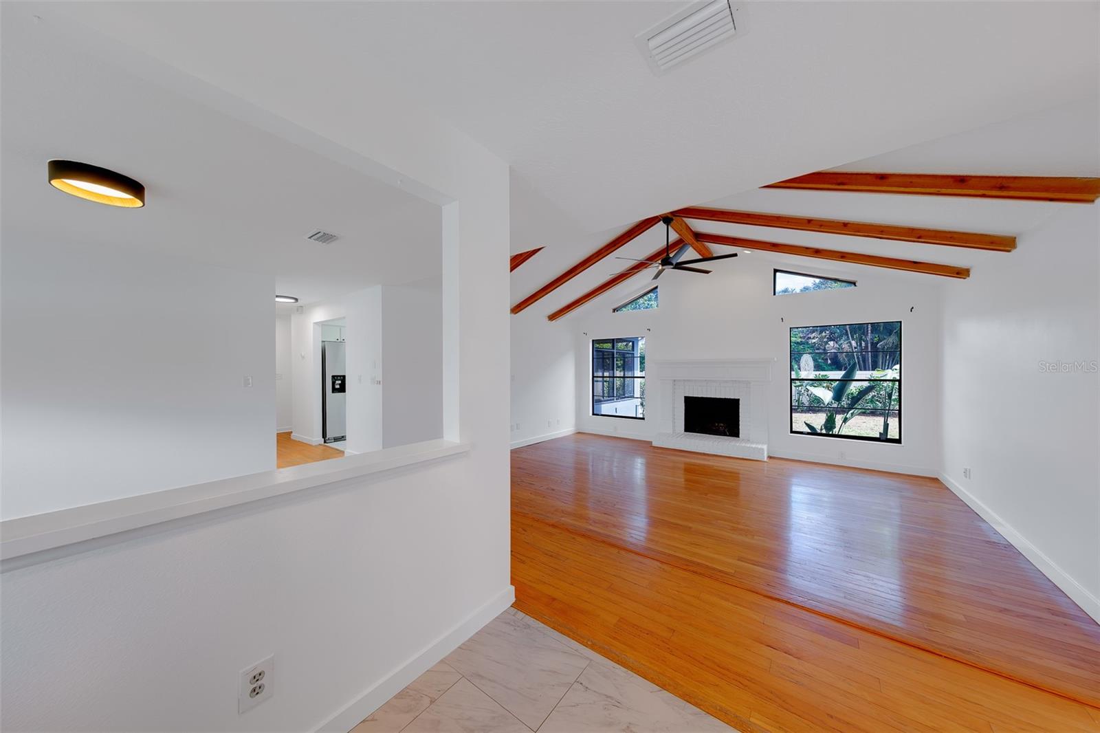 2709 WINDING WAY — photo 5