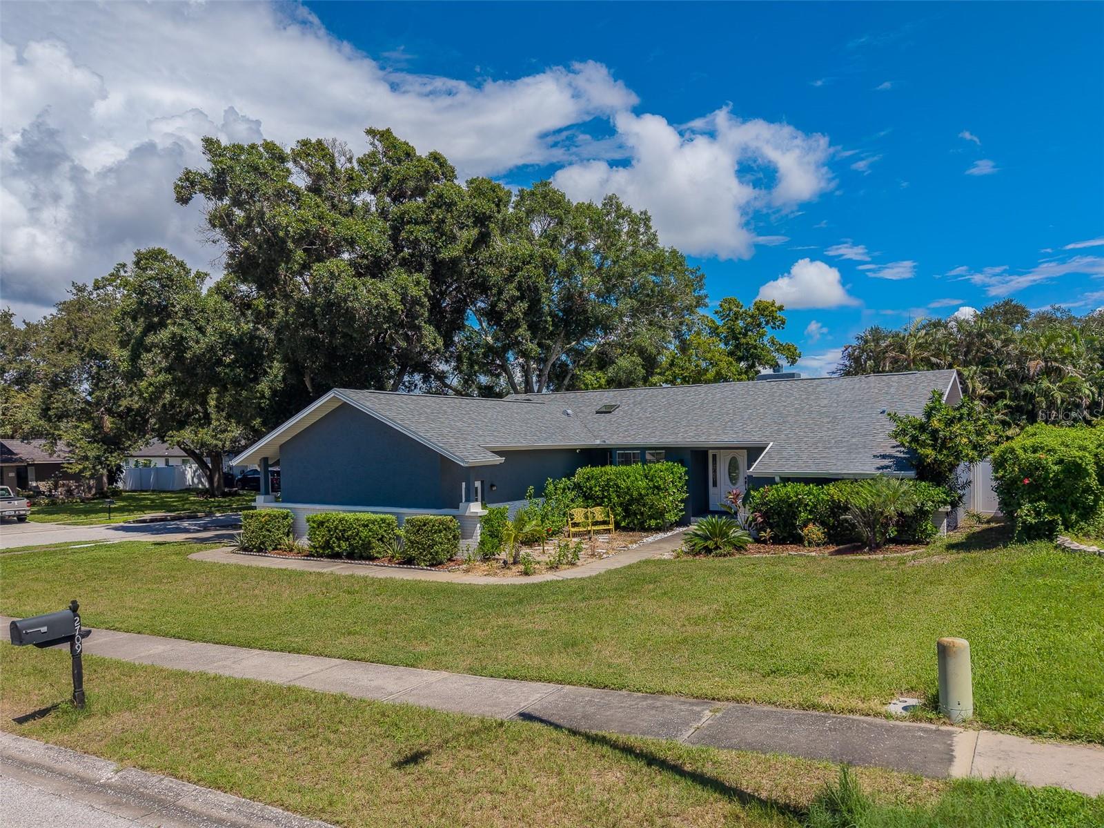 2709 WINDING WAY — photo 43