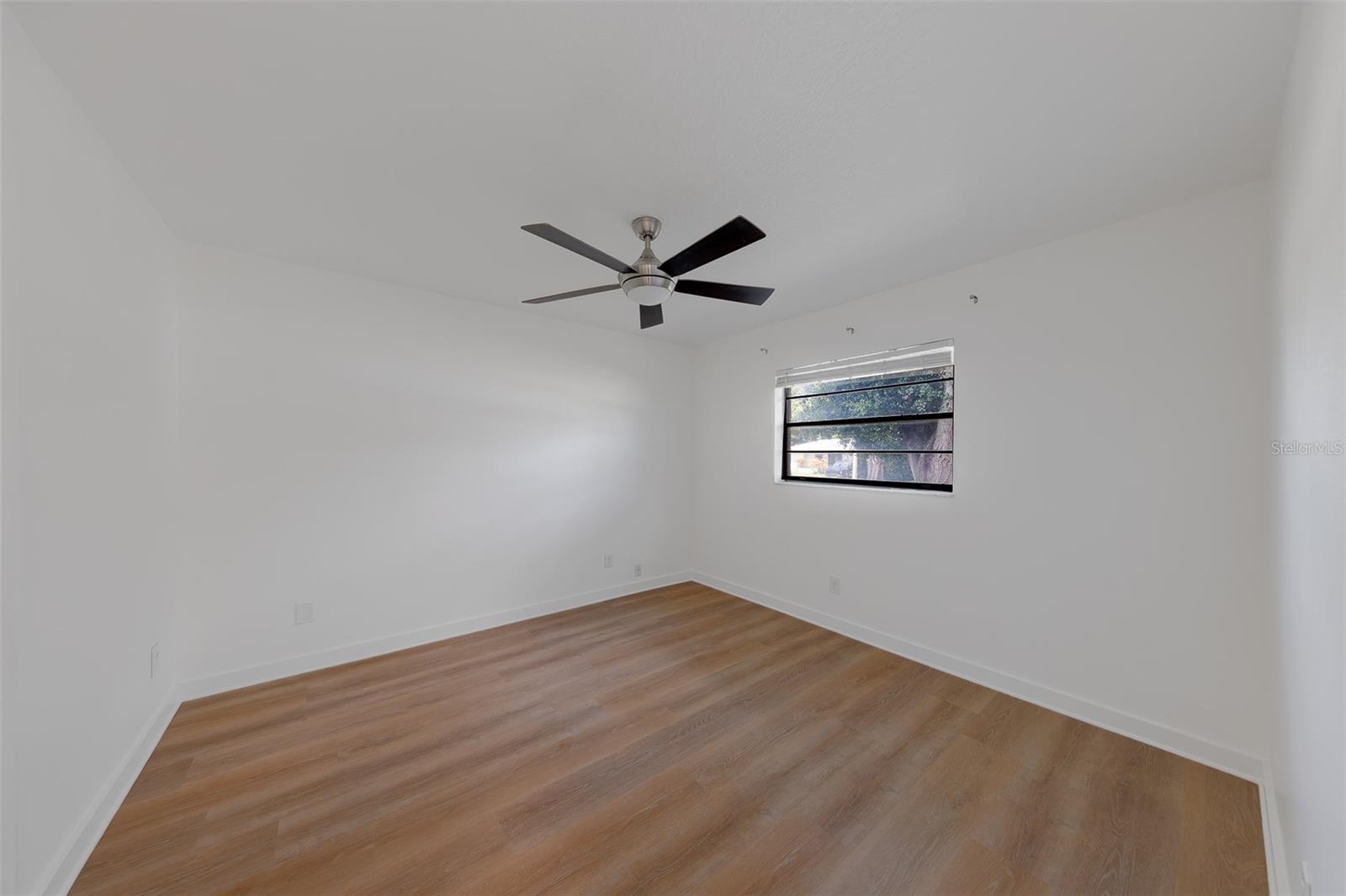 2709 WINDING WAY — photo 25