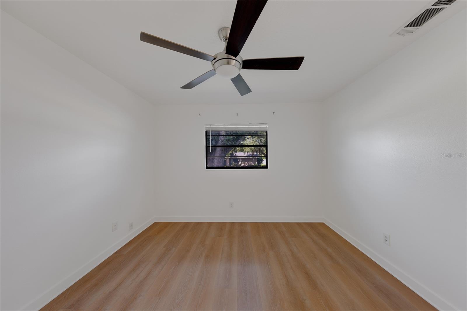 2709 WINDING WAY — photo 27