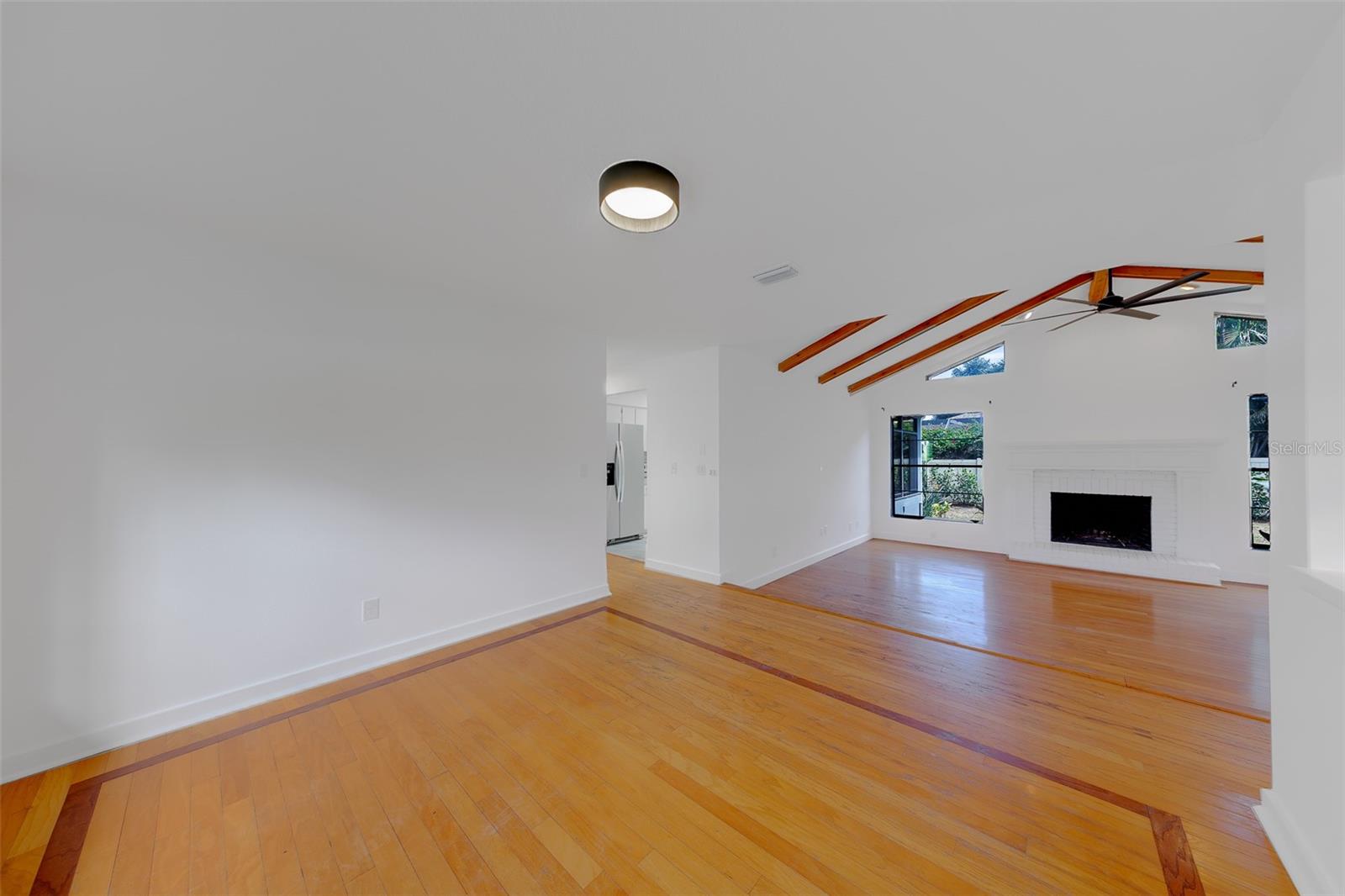 2709 WINDING WAY — photo 11