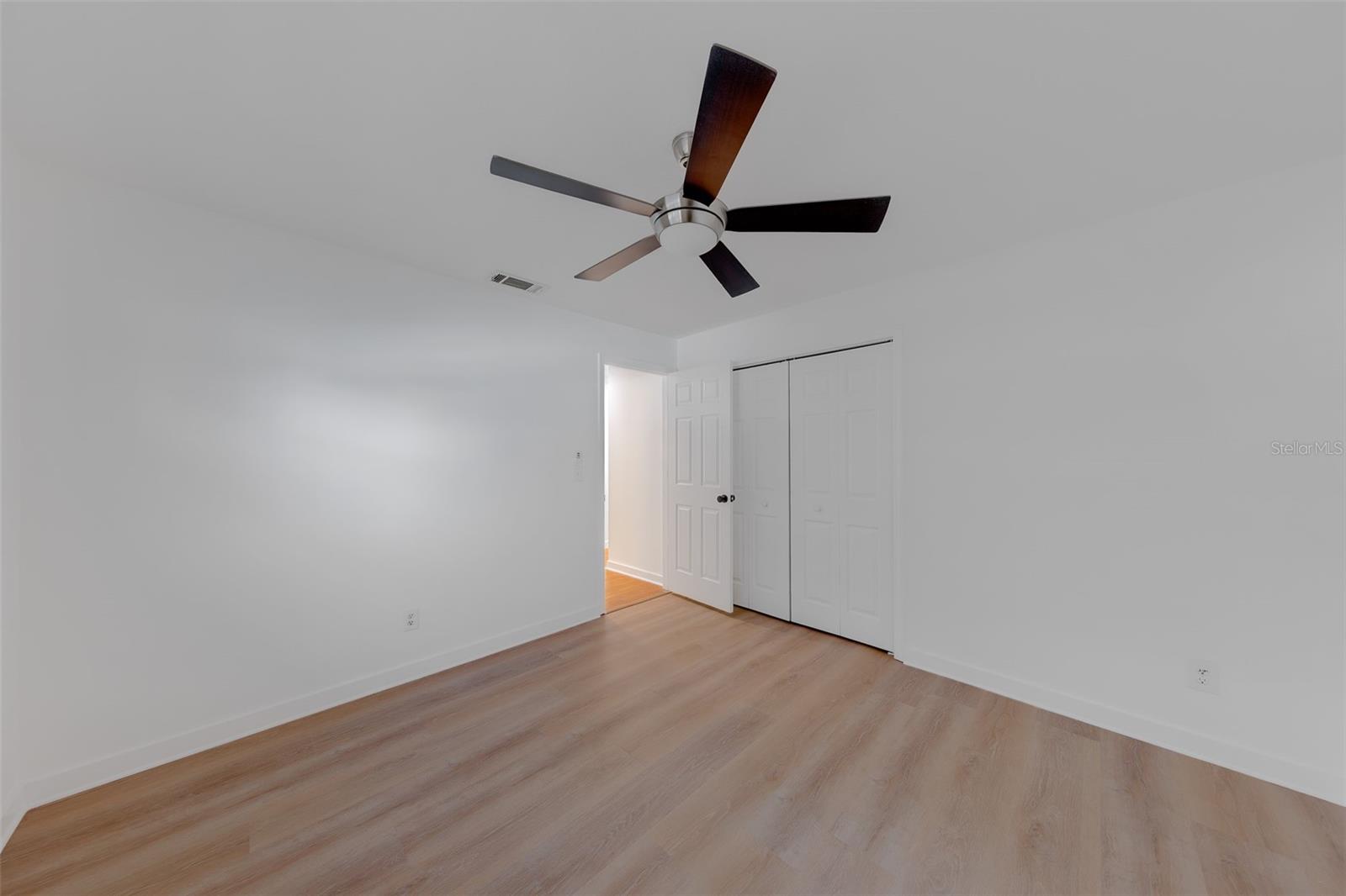 2709 WINDING WAY — photo 26