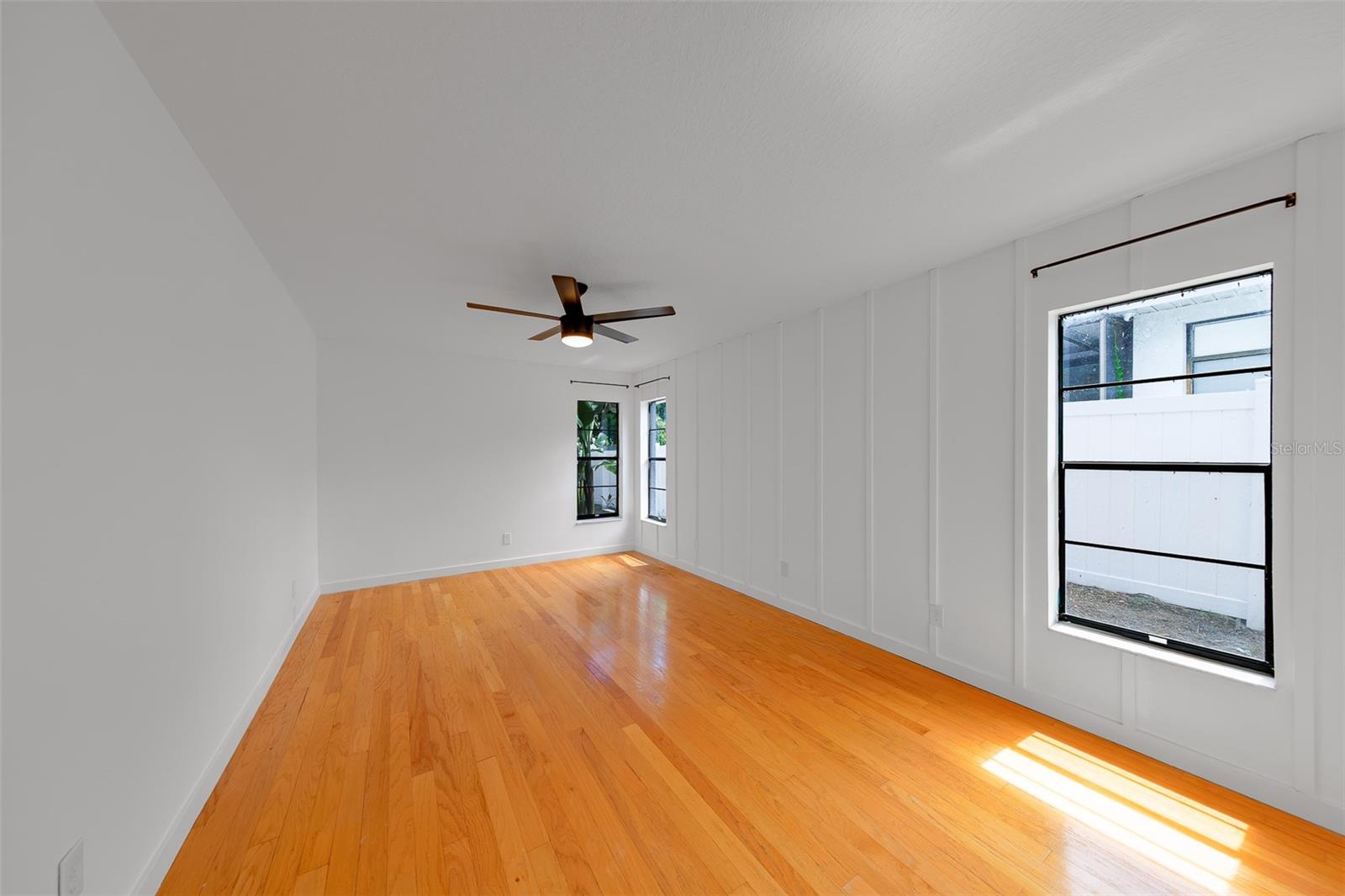 2709 WINDING WAY — photo 18