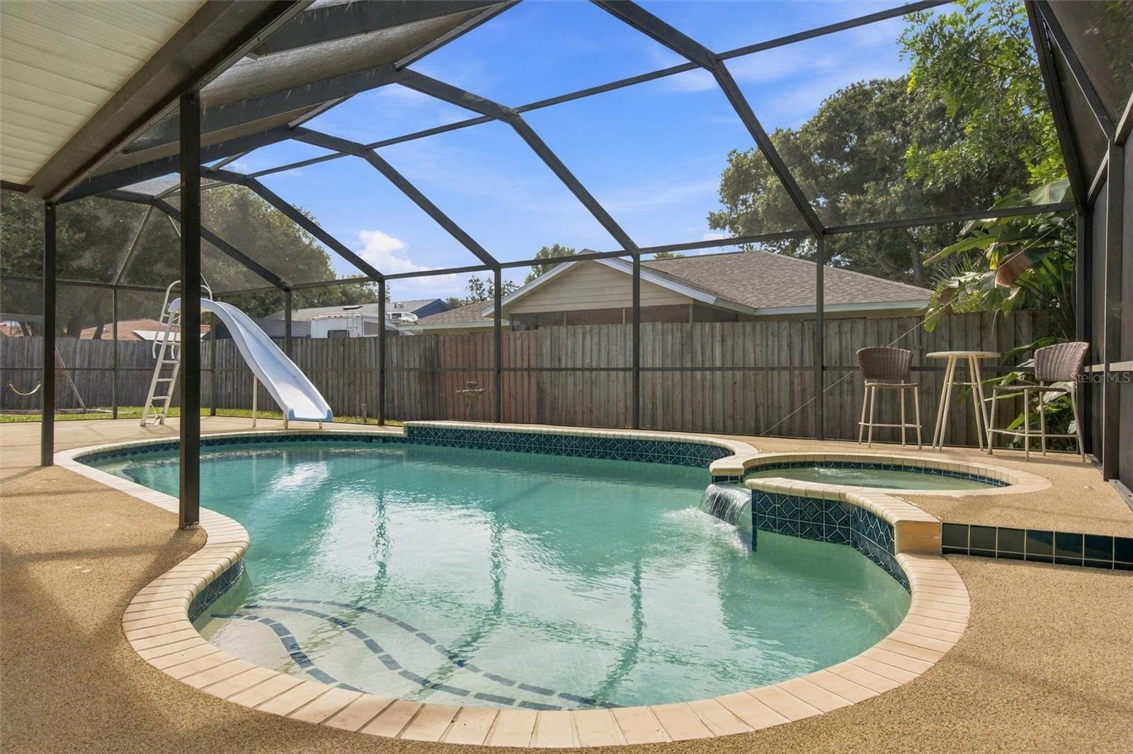 2328 SPRING OAKS CIR — photo 34