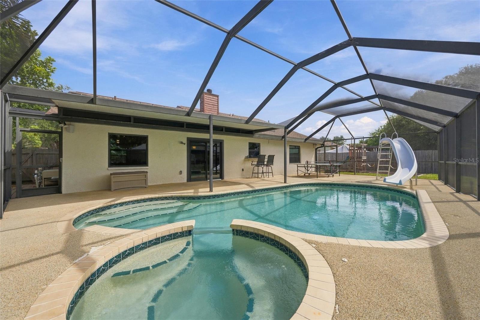 2328 SPRING OAKS CIR — photo 2