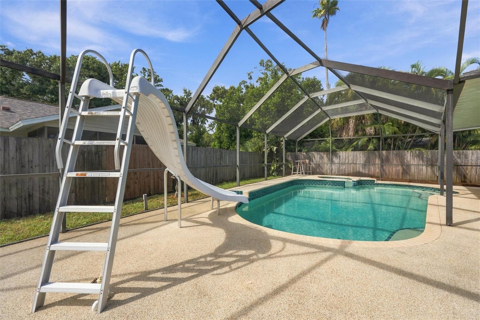 2328 SPRING OAKS CIR — photo 32