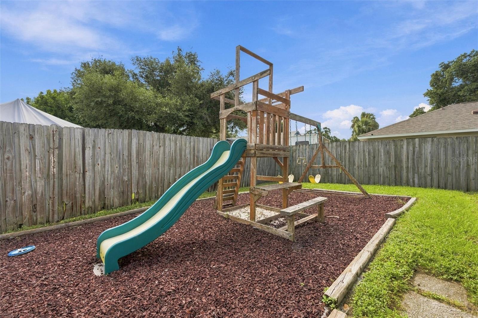 2328 SPRING OAKS CIR — photo 36