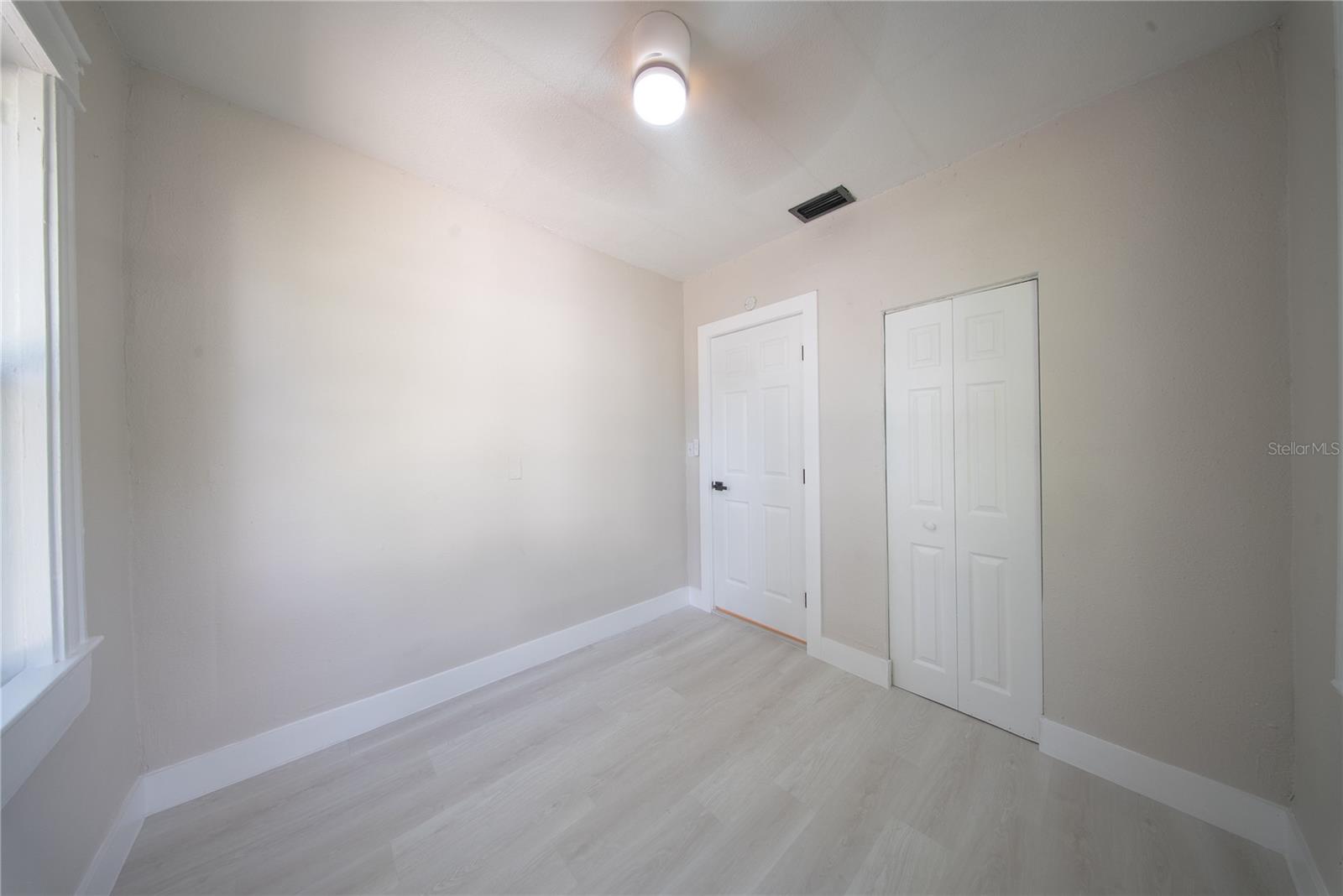 922 E IDA ST — photo 33