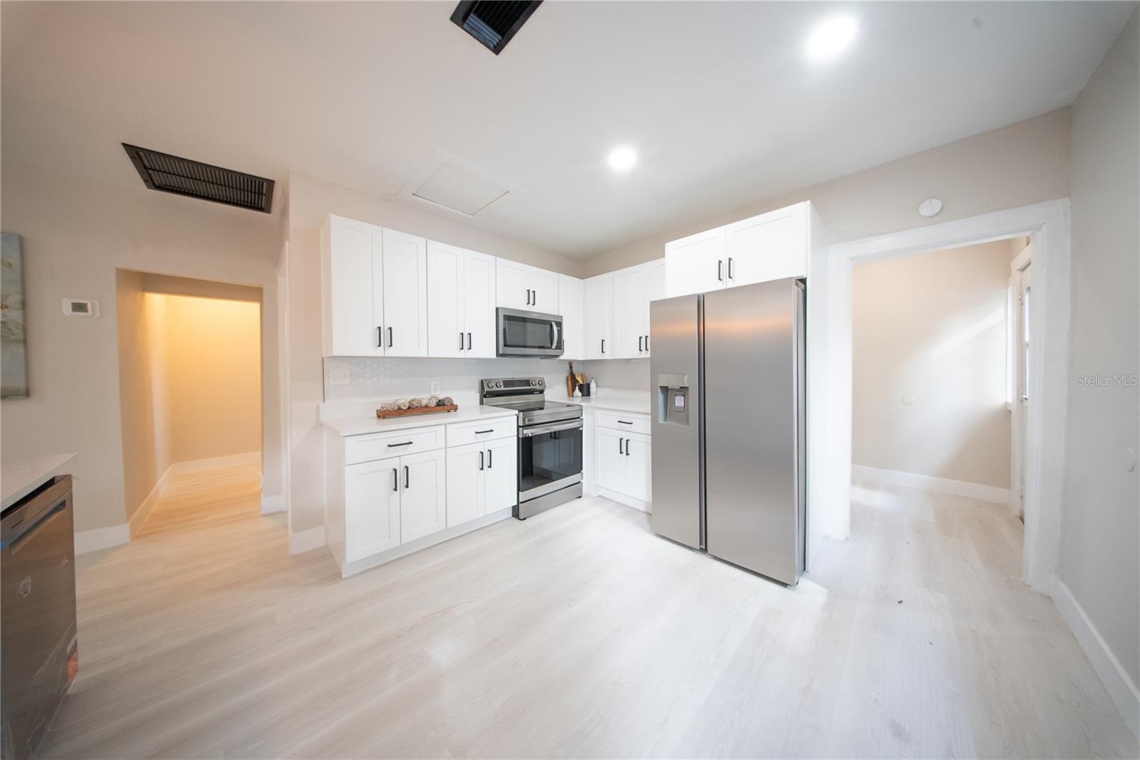 922 E IDA ST — photo 14