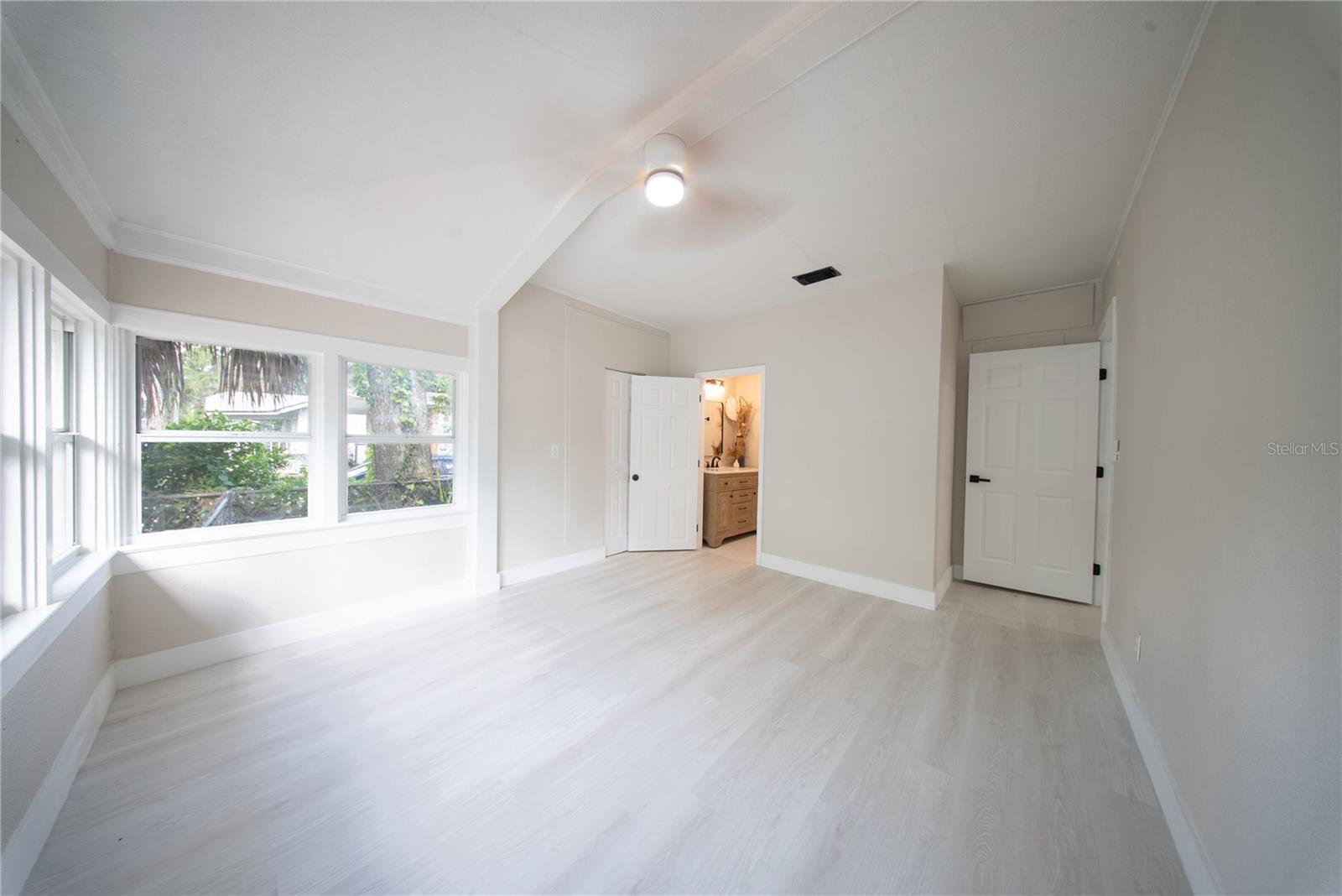 922 E IDA ST — photo 19