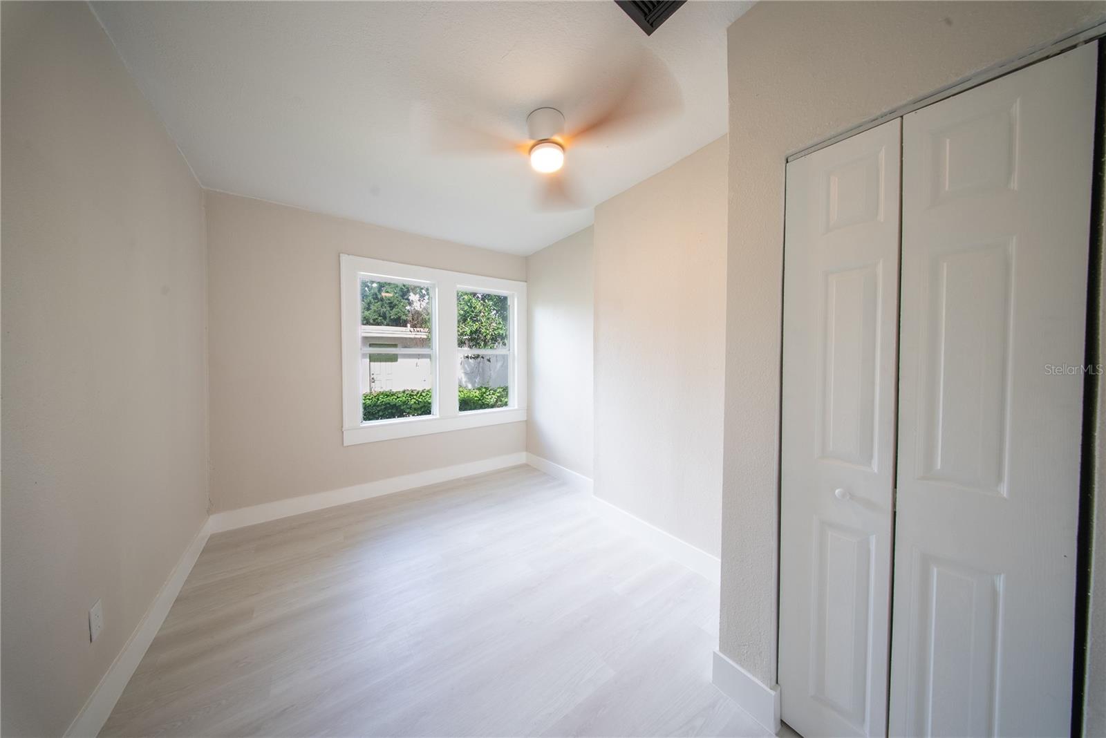 922 E IDA ST — photo 24