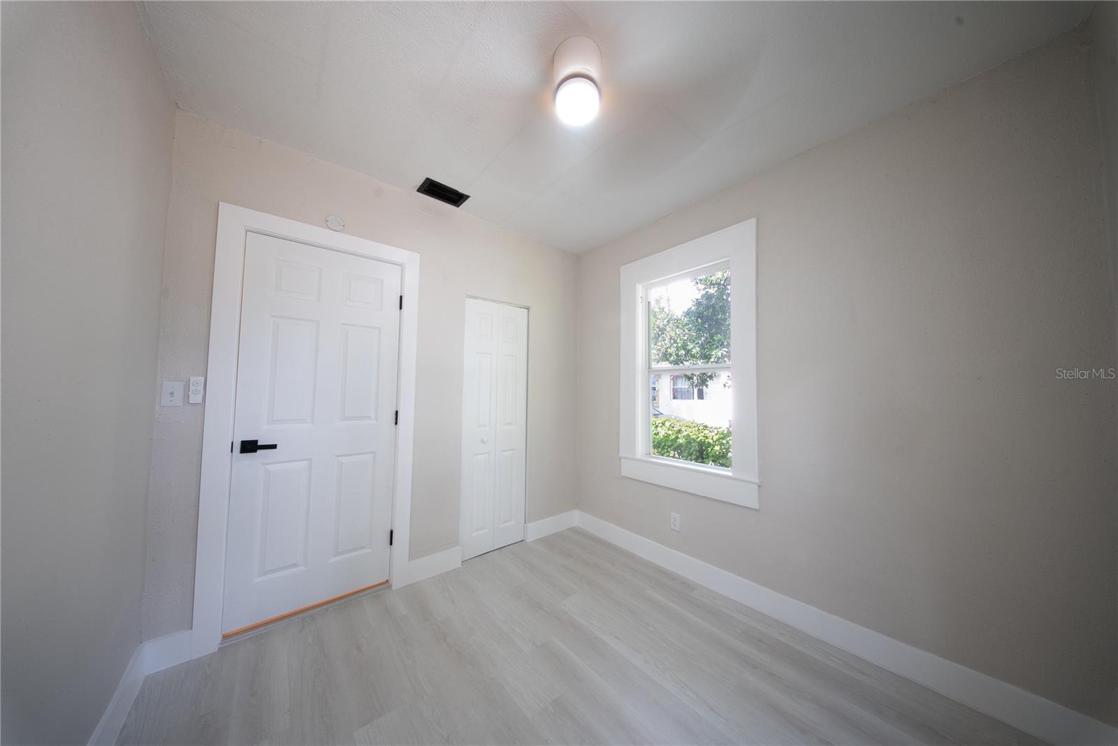 922 E IDA ST — photo 32